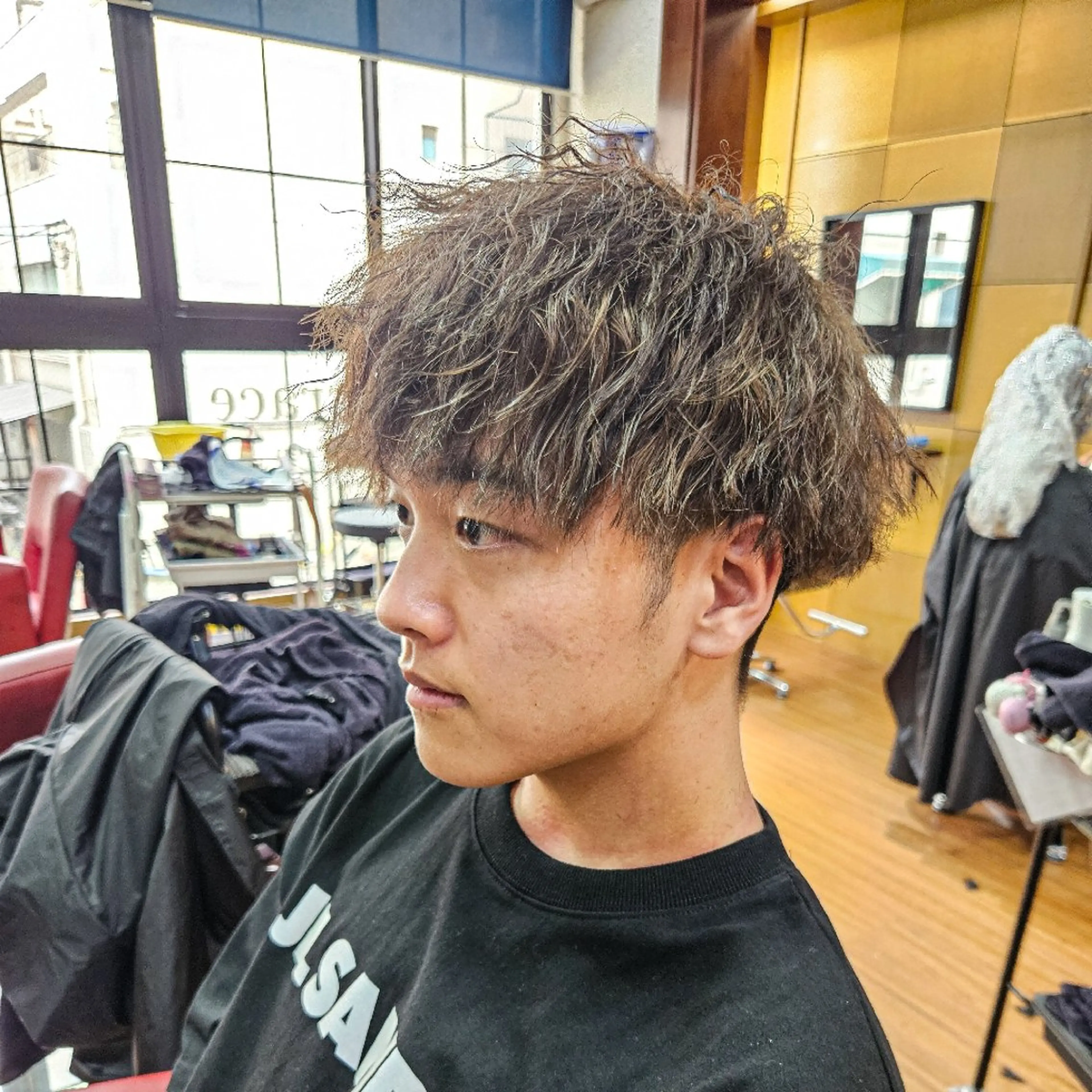 メンズ 特殊パーマ 片山恭兵のヘアスタイル