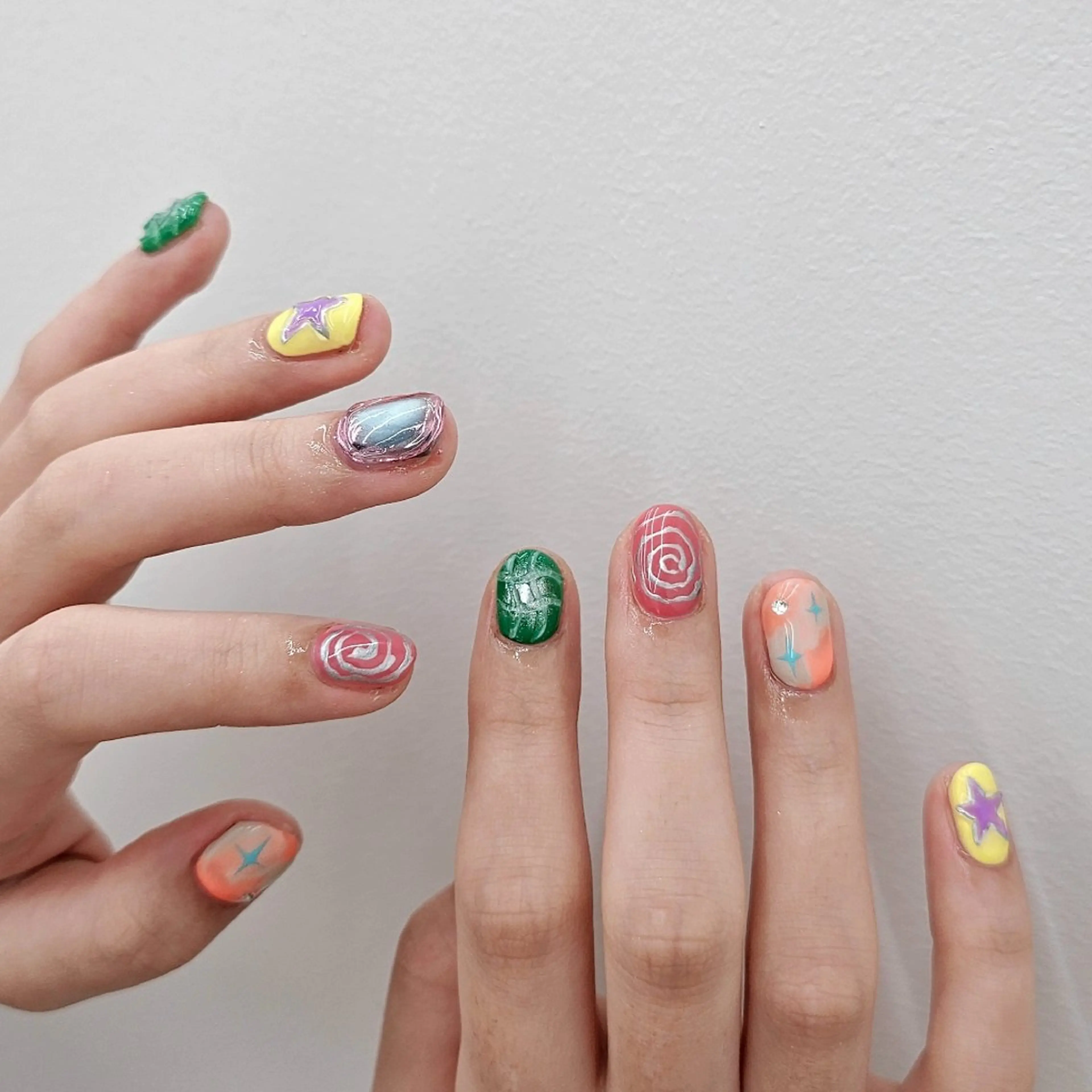 ネイル ぷっくりネイル ショートネイル ハンドネイル ハンドケア Dali🌙 NATSUKIのネイルデザイン