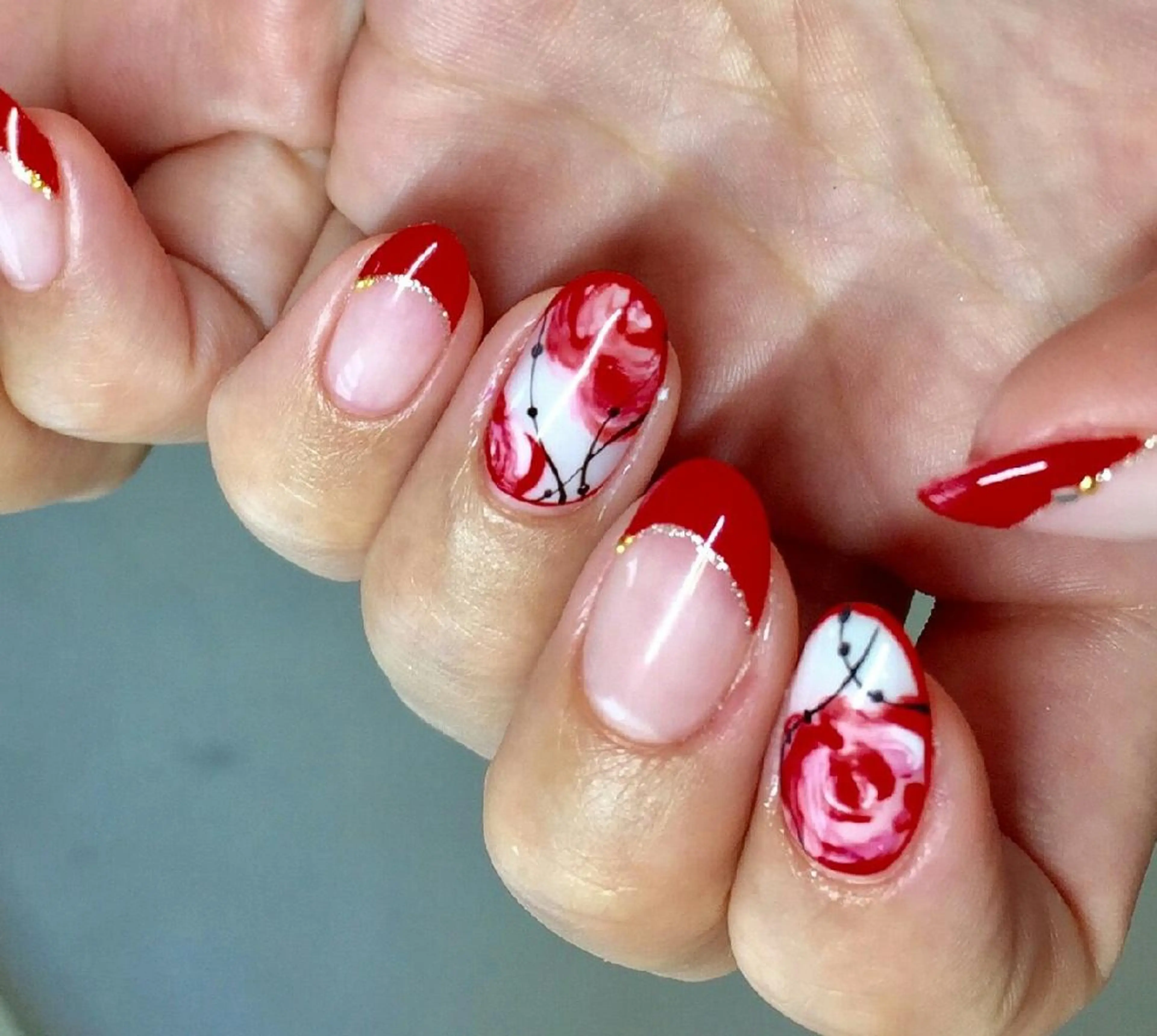 ネイル マツエク・マツパ フレンチネイル 赤色 TheNext kitahorieのネイルデザイン