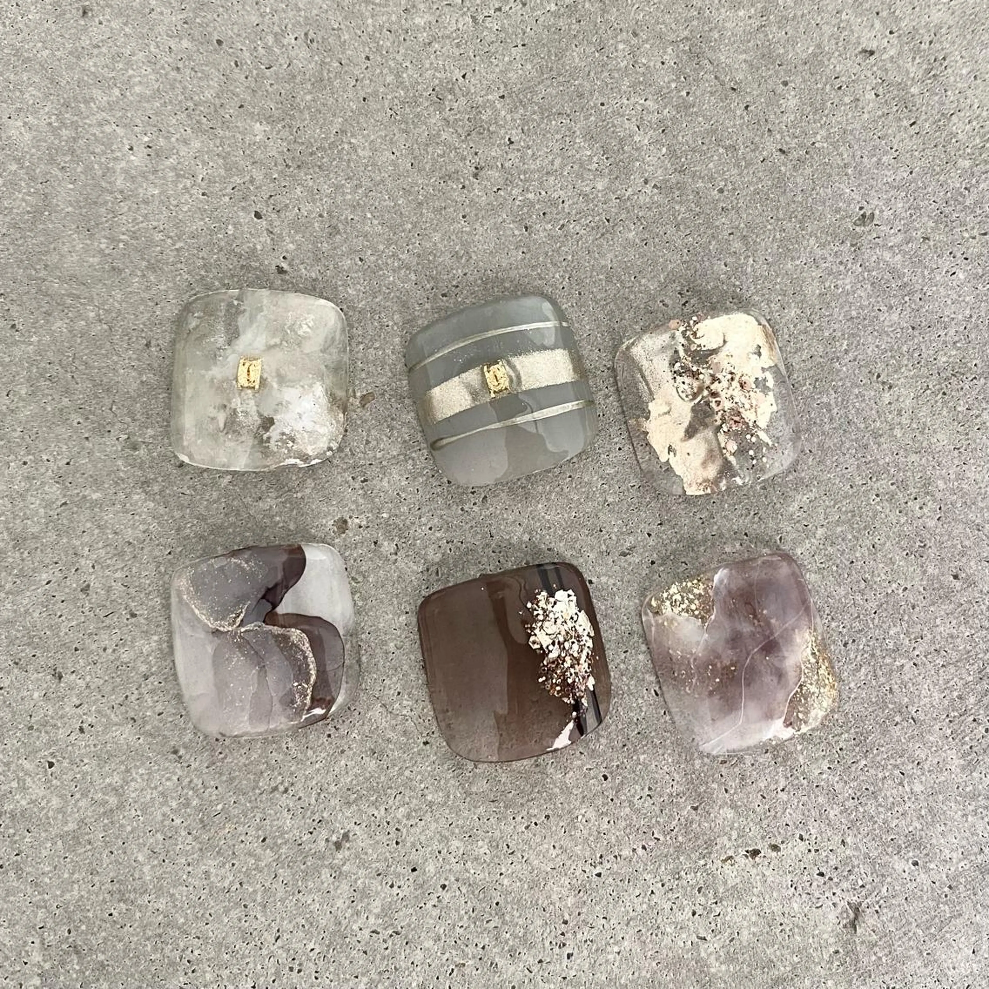 【フット】親指デザインの写真