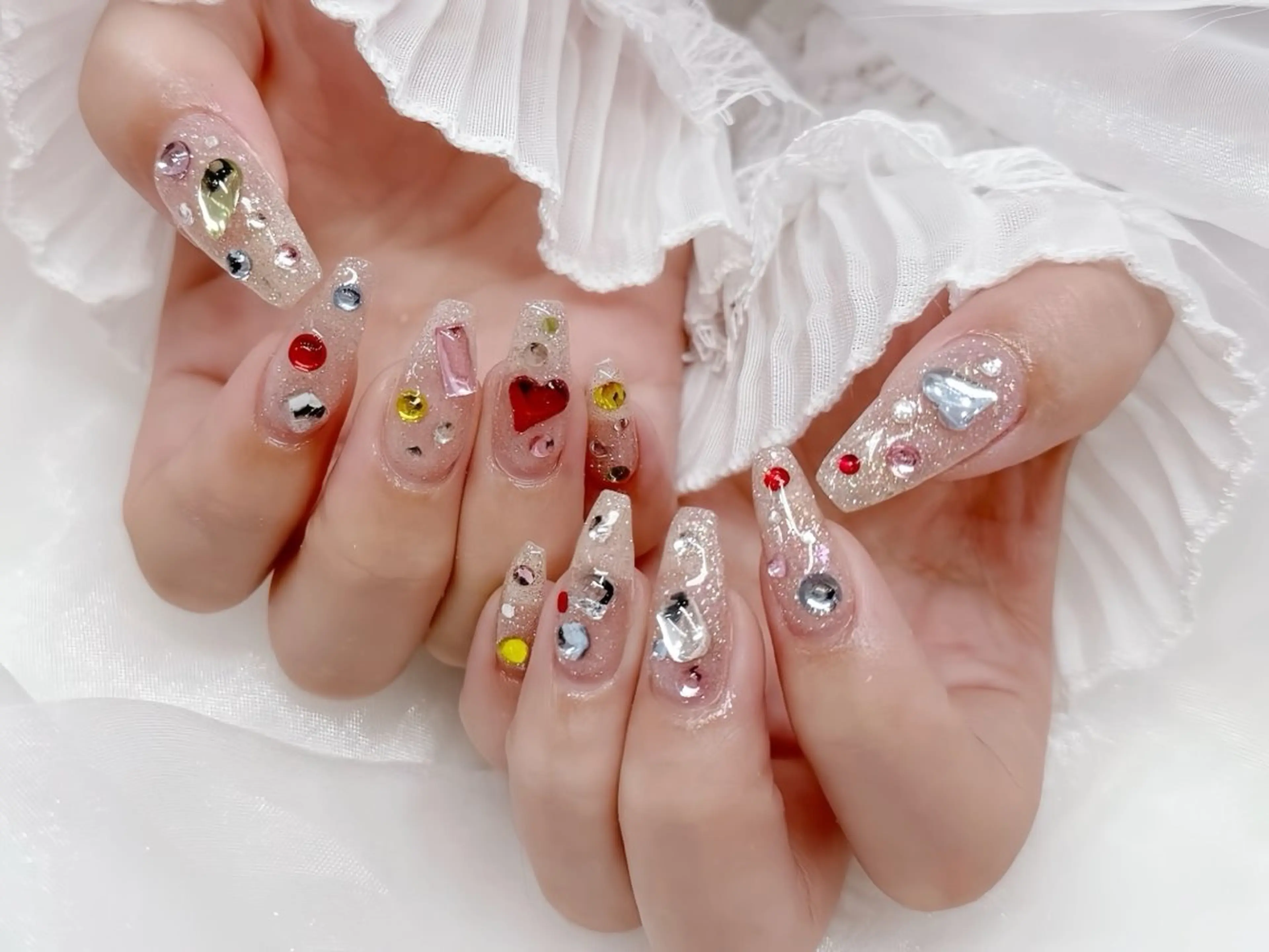 ネイル アートネイル ガーリー 韓国ネイル 持ち込み ニュアンスネイル Rin Nail 新大久保店のネイルデザイン