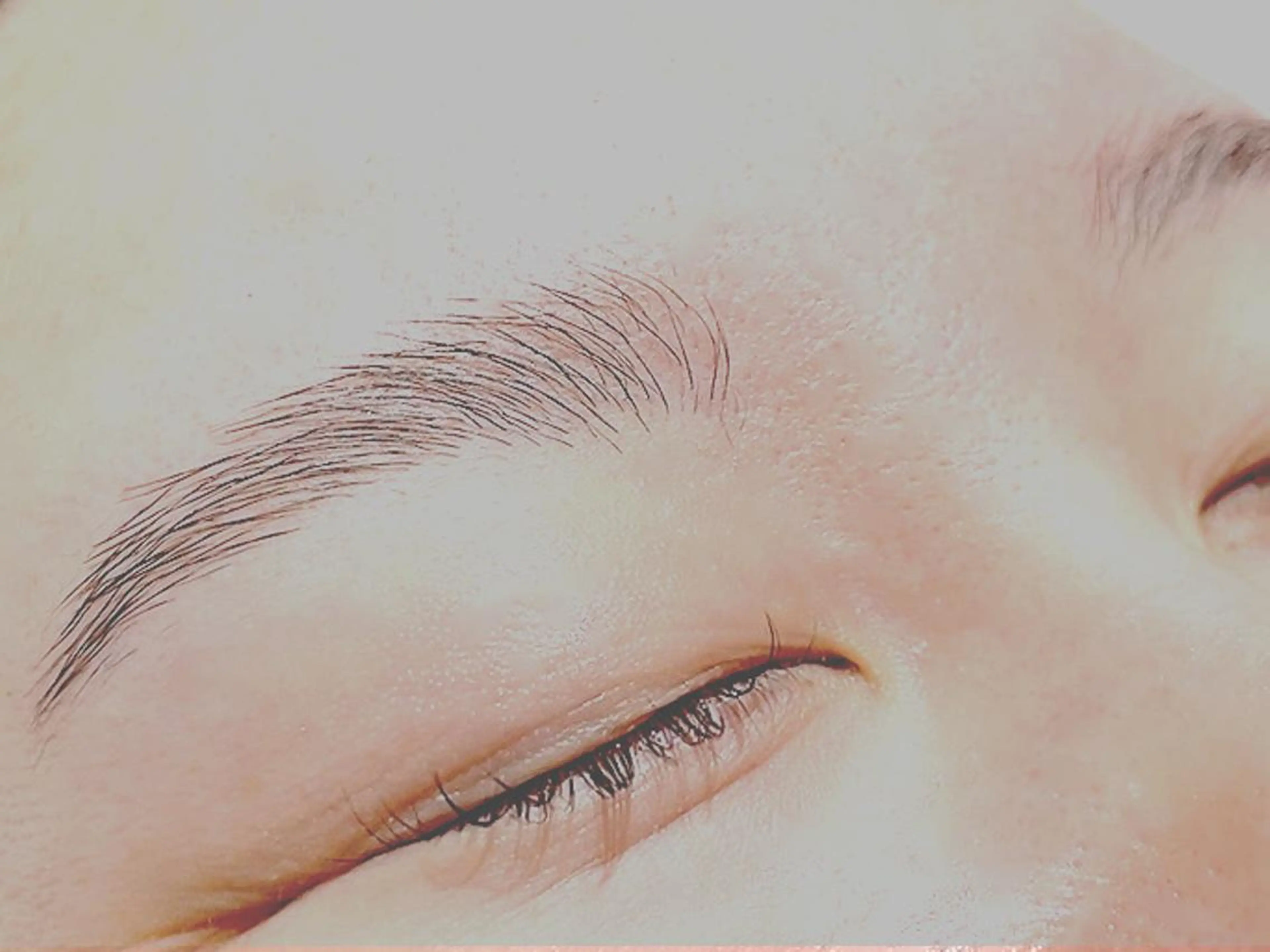 💙流行中！アイブロウパーマ【ハリウッドブロウリフト】ワックス脱毛付き💙の写真