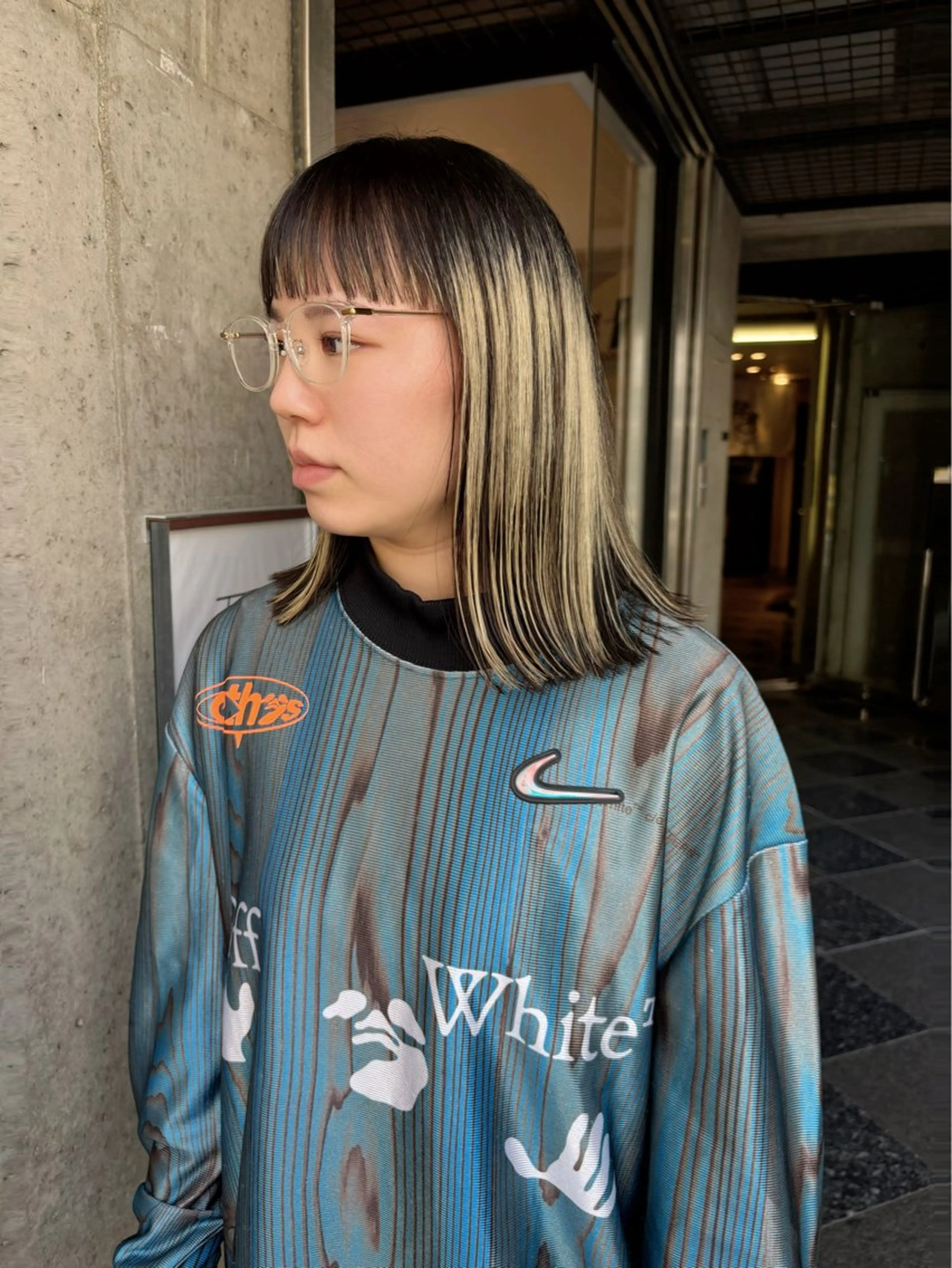 ミディアム オン眉 カット パーマ 似合わせカット ツヤカラー/和田陽向のヘアスタイル