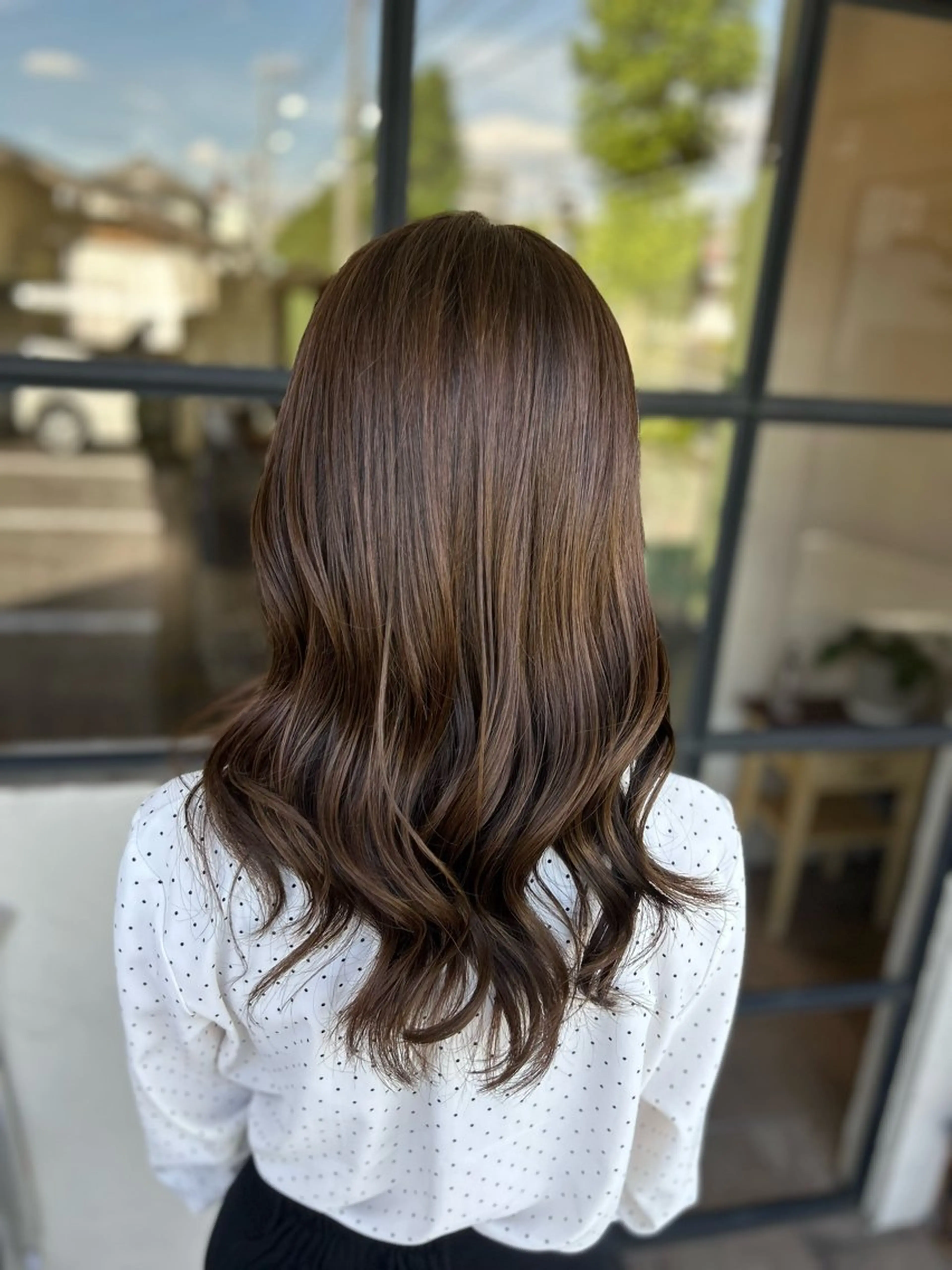 ロング カラー ベージュカラー ブリーチ ブリーチなしカラー オリーブベージュ 井上 花音のヘアスタイル