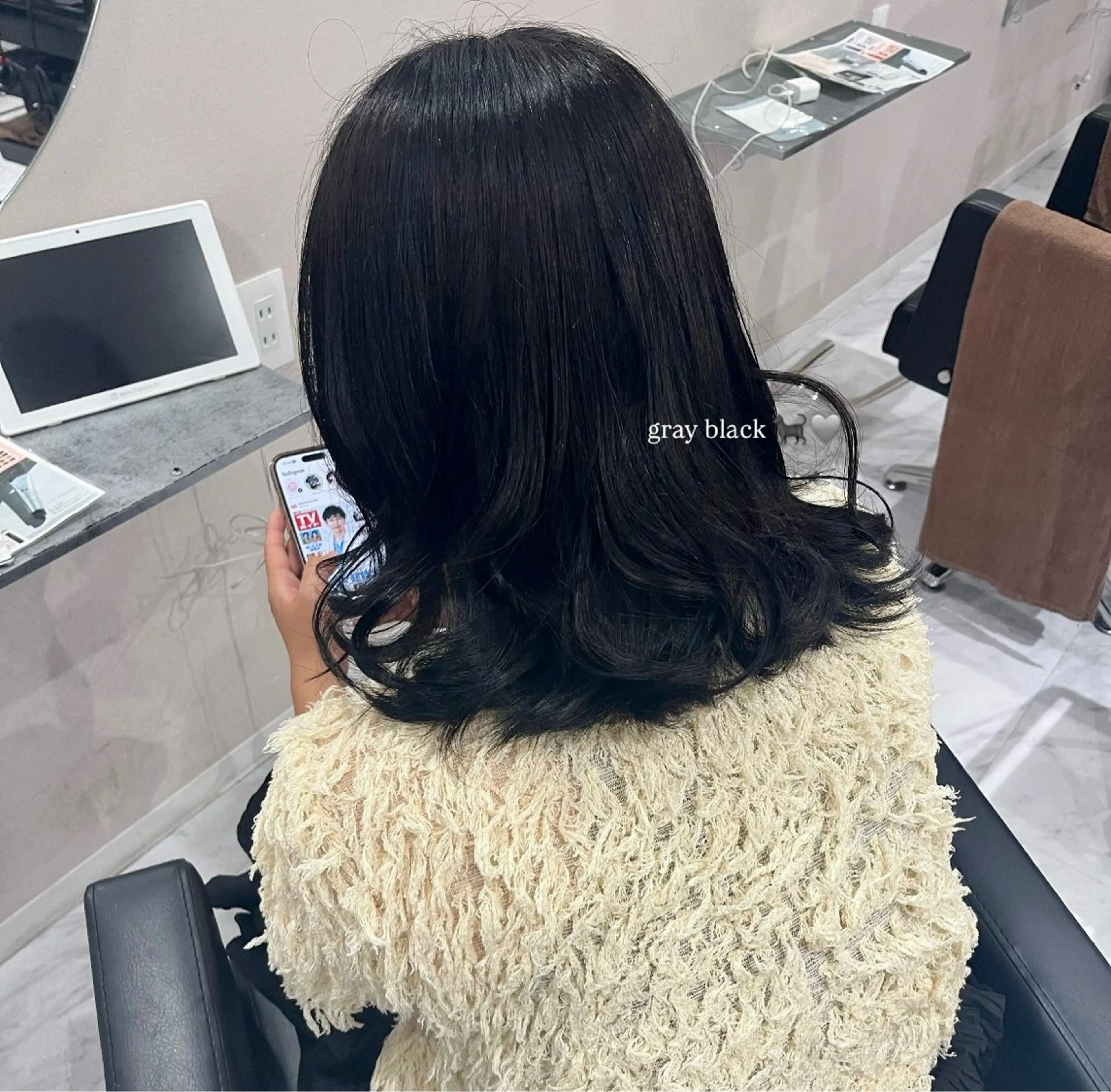 ミディアム カラー ヘアアレンジ ヘアカラー 透明感カラー🪼🩵 𝐑𝐢𝐧のヘアスタイル