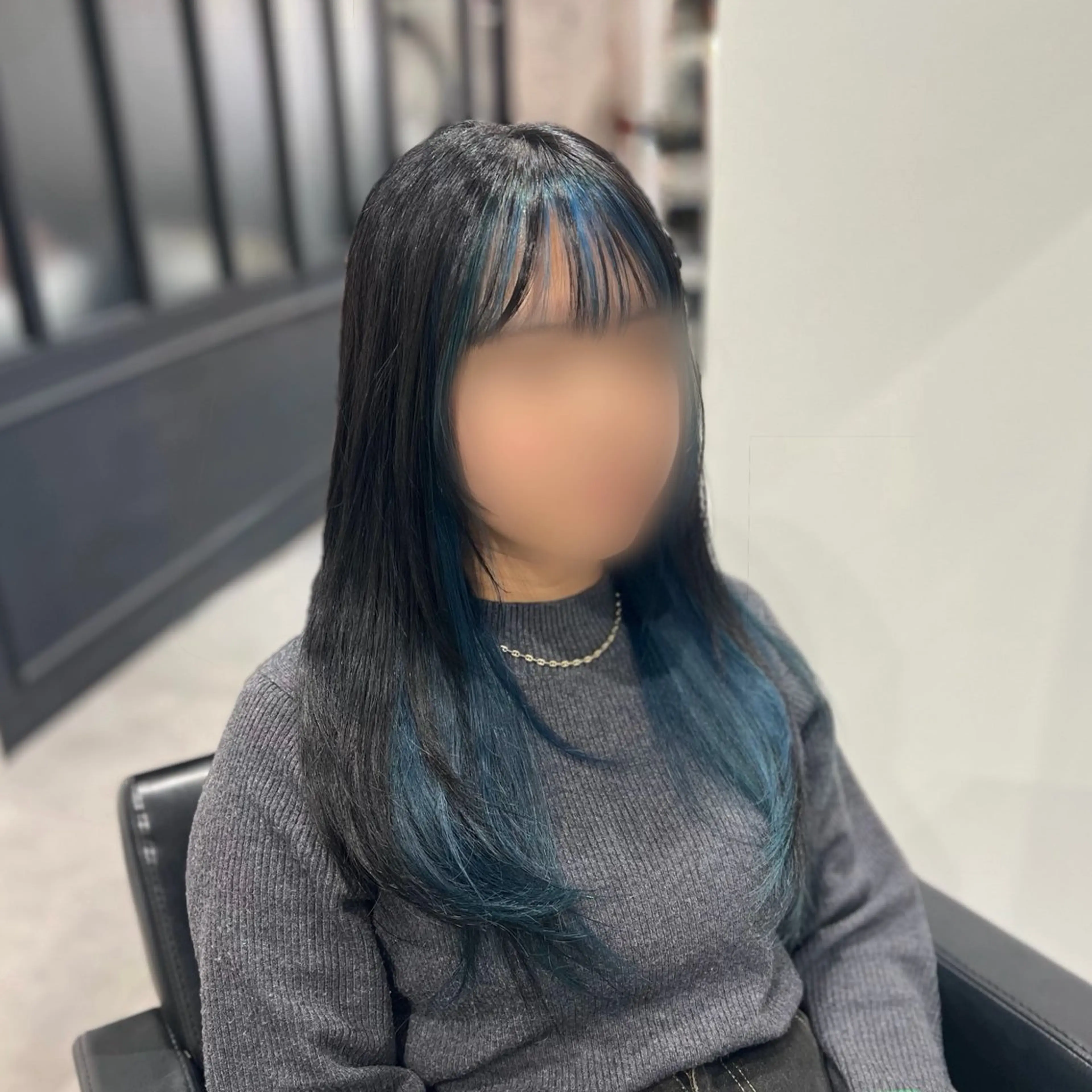 ロング カラー 黒髪 ブリーチ ブルーカラー ヘアカラー Dia ‎ アキヨシ ミユのヘアスタイル