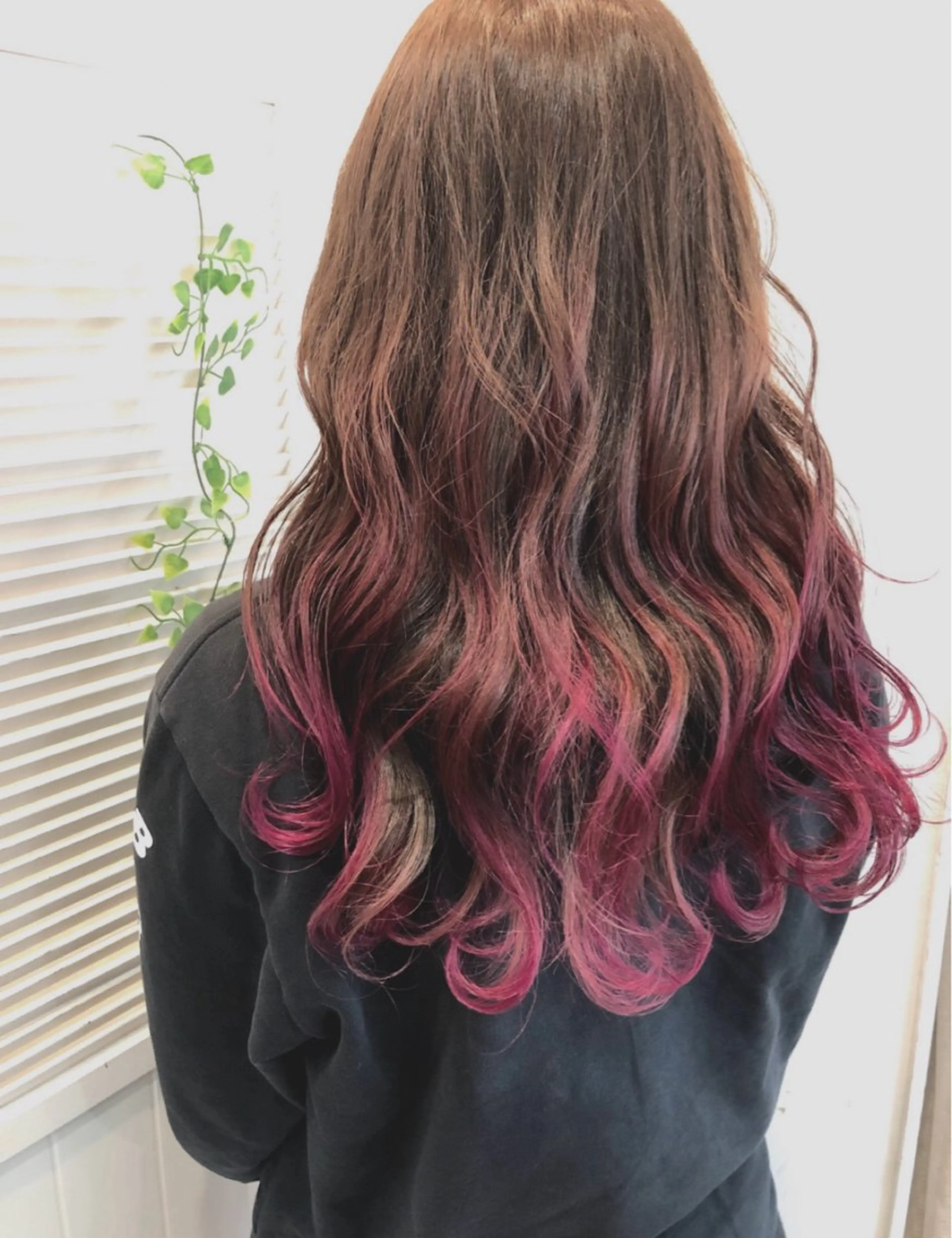 ロング 松野 奈月のヘアスタイル