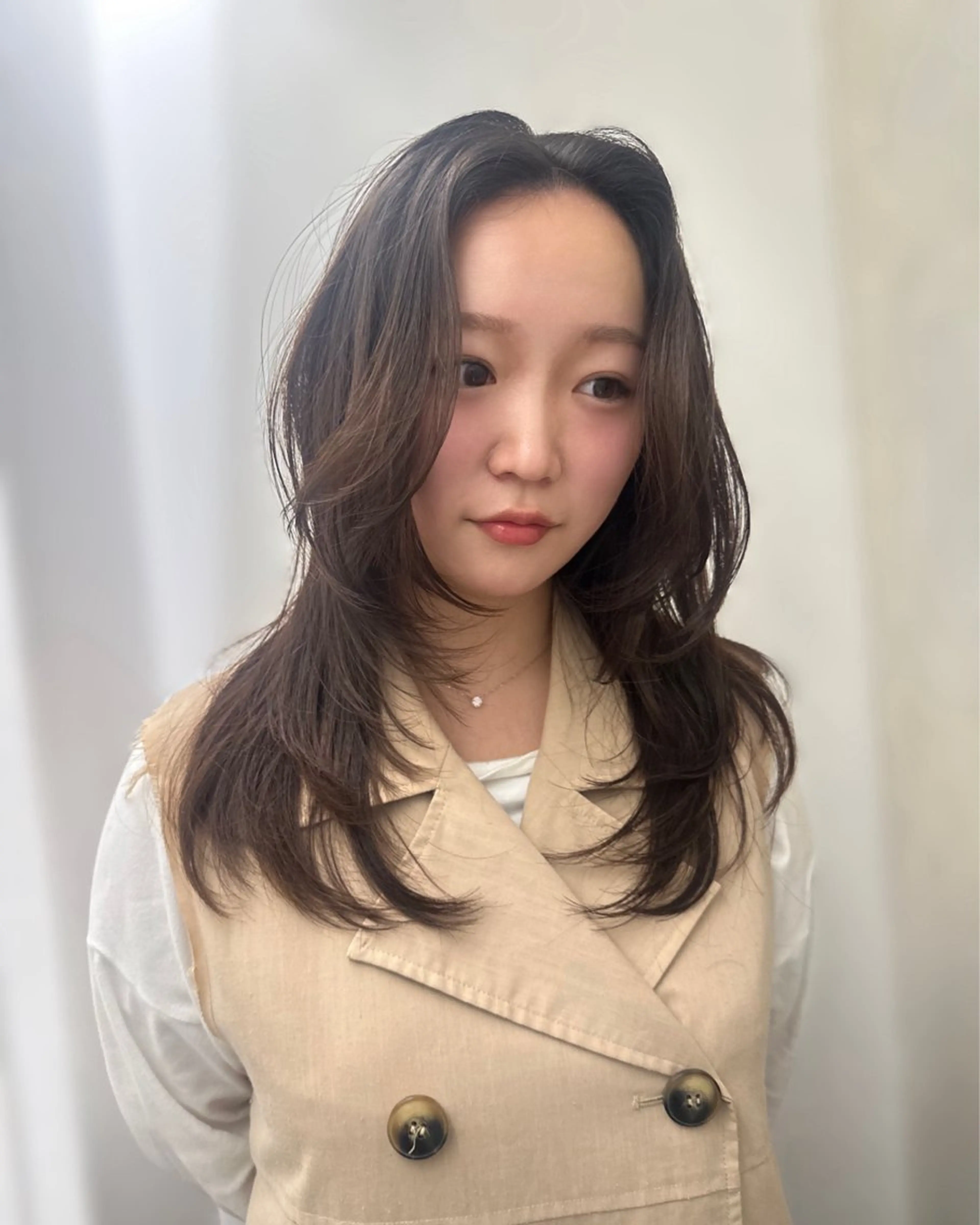 セミロング カット 韓国ヘアメンズ・レデ ィース特化ミクのヘアスタイル