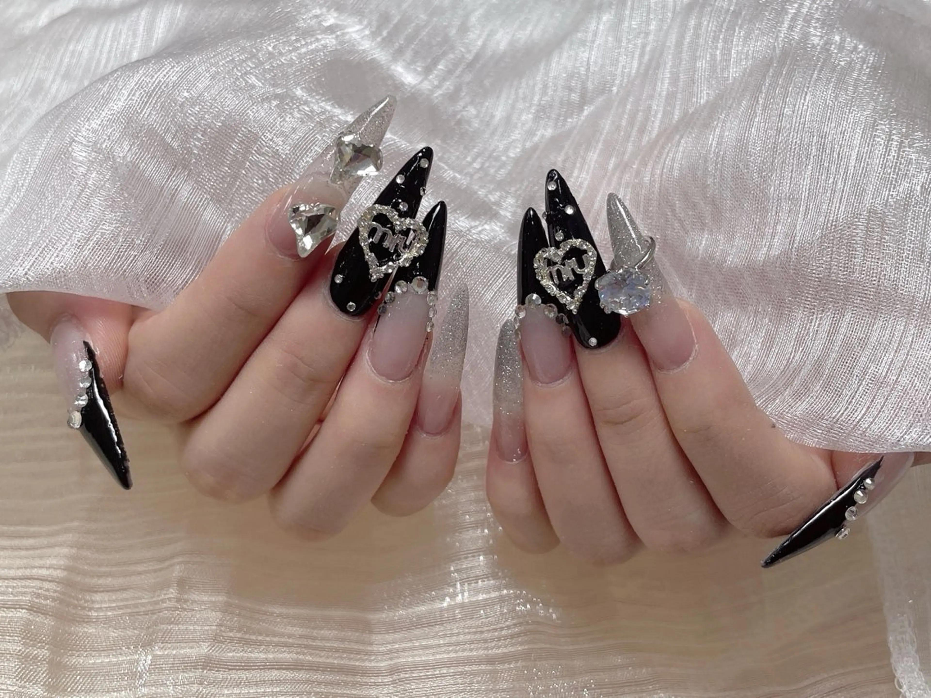 ネイル チョウ チョウのネイルデザイン