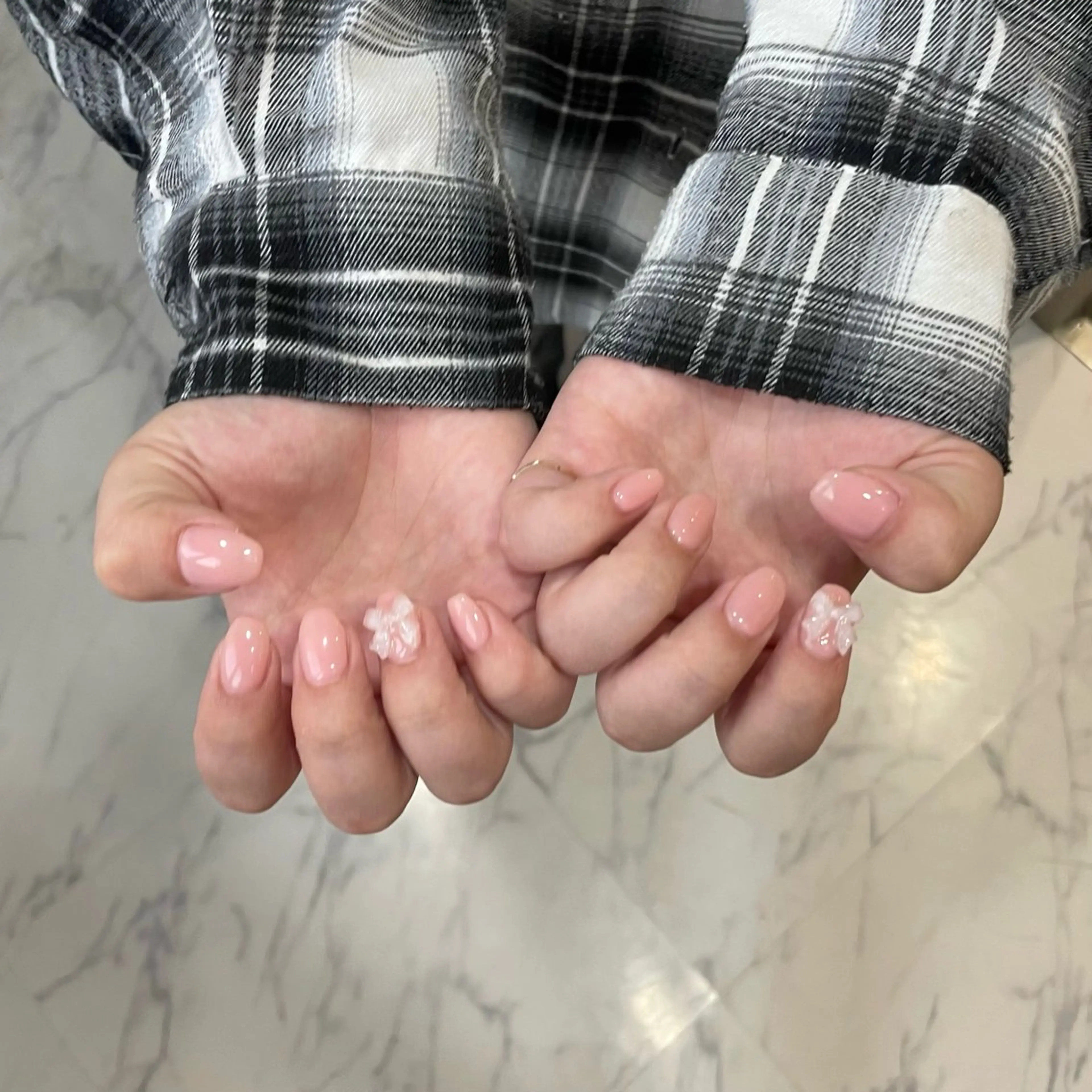 ネイル リボン Niconail千歳烏山所属・Maya 📍niconailのネイルデザイン