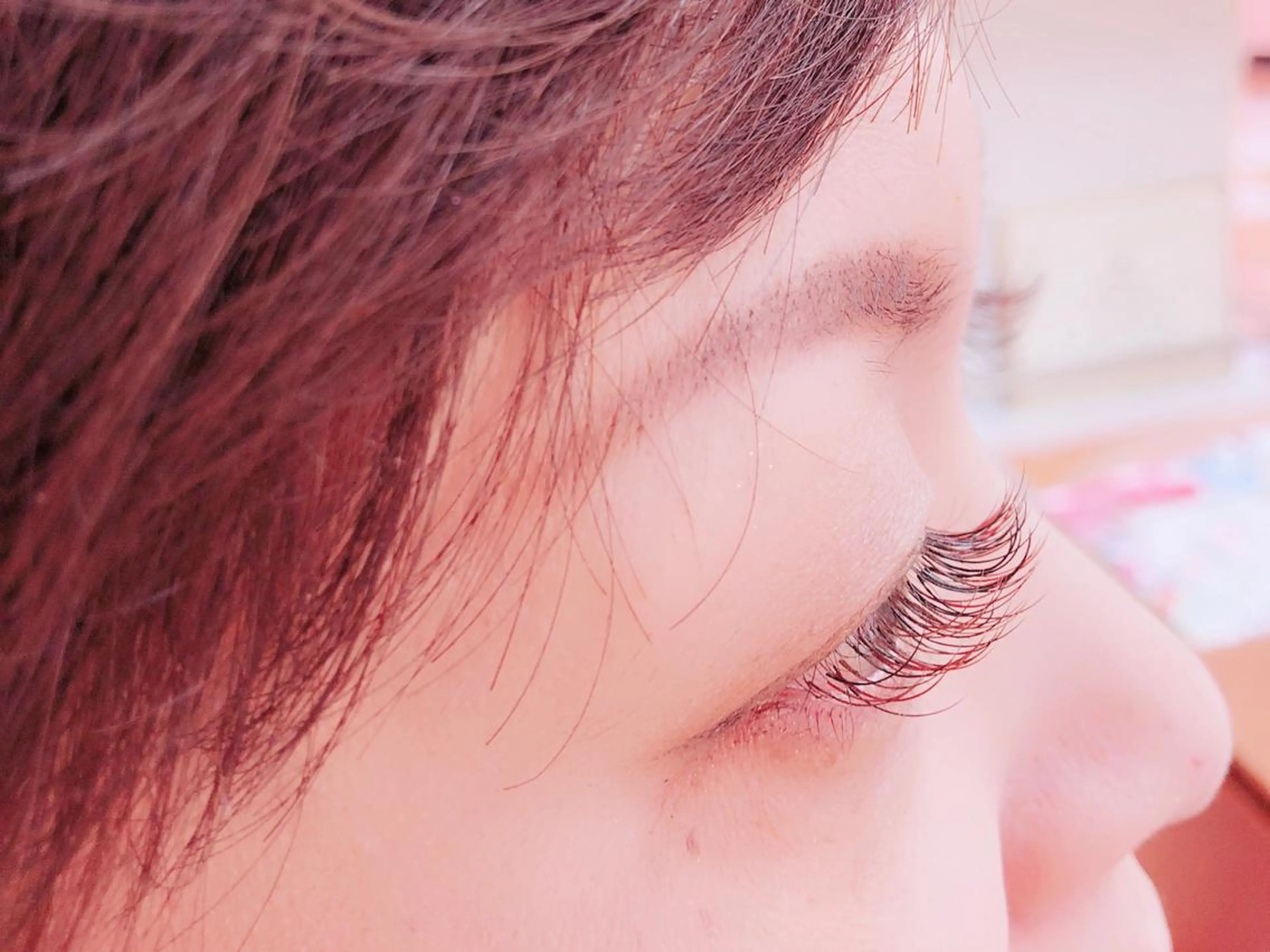 まつげカラーエクステ １００本の写真