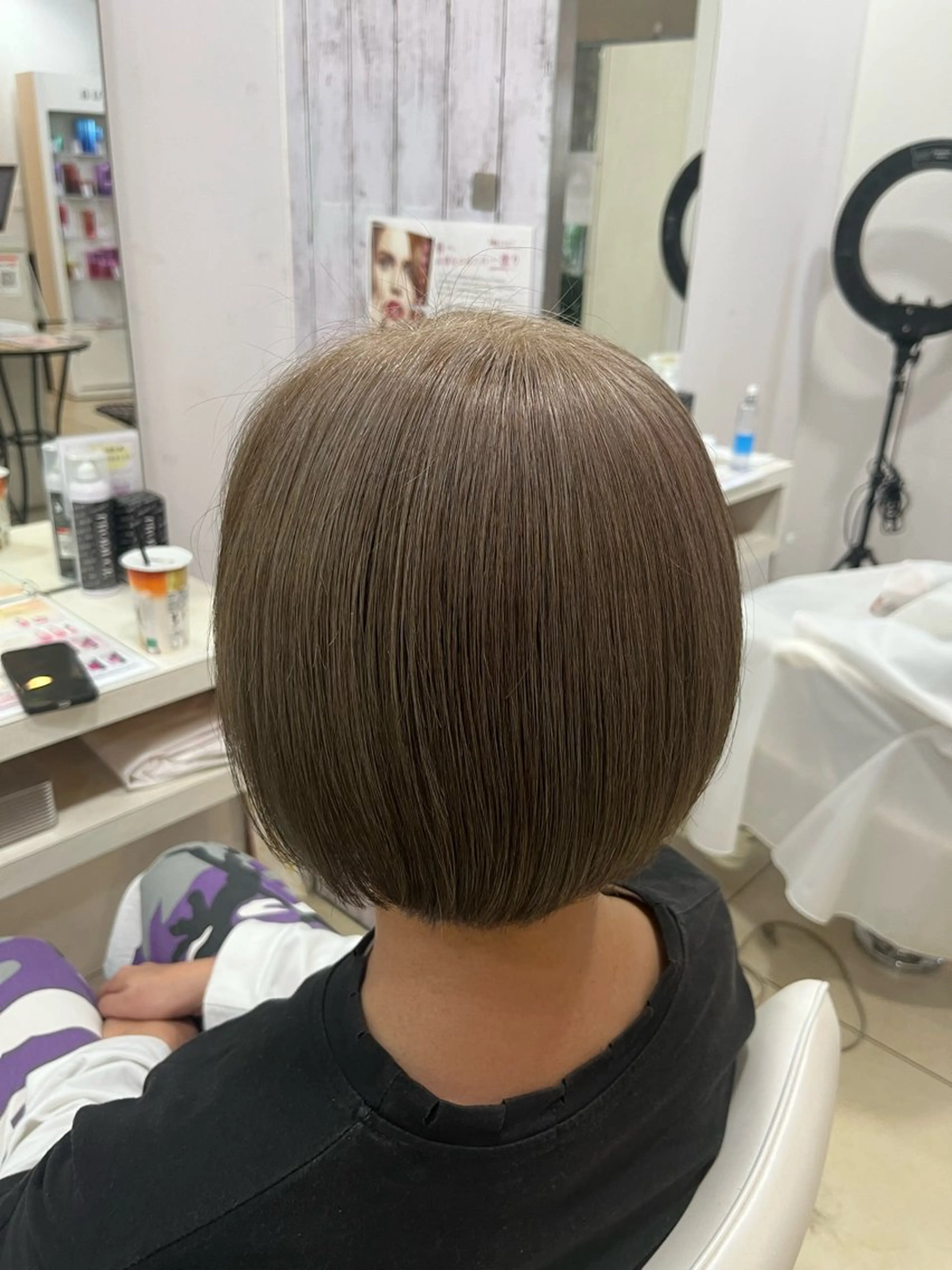 カット➕白髪ぼかしハイライト【透明感カラー グレージュ オリーブベージュ 赤み消しカラー 】の写真