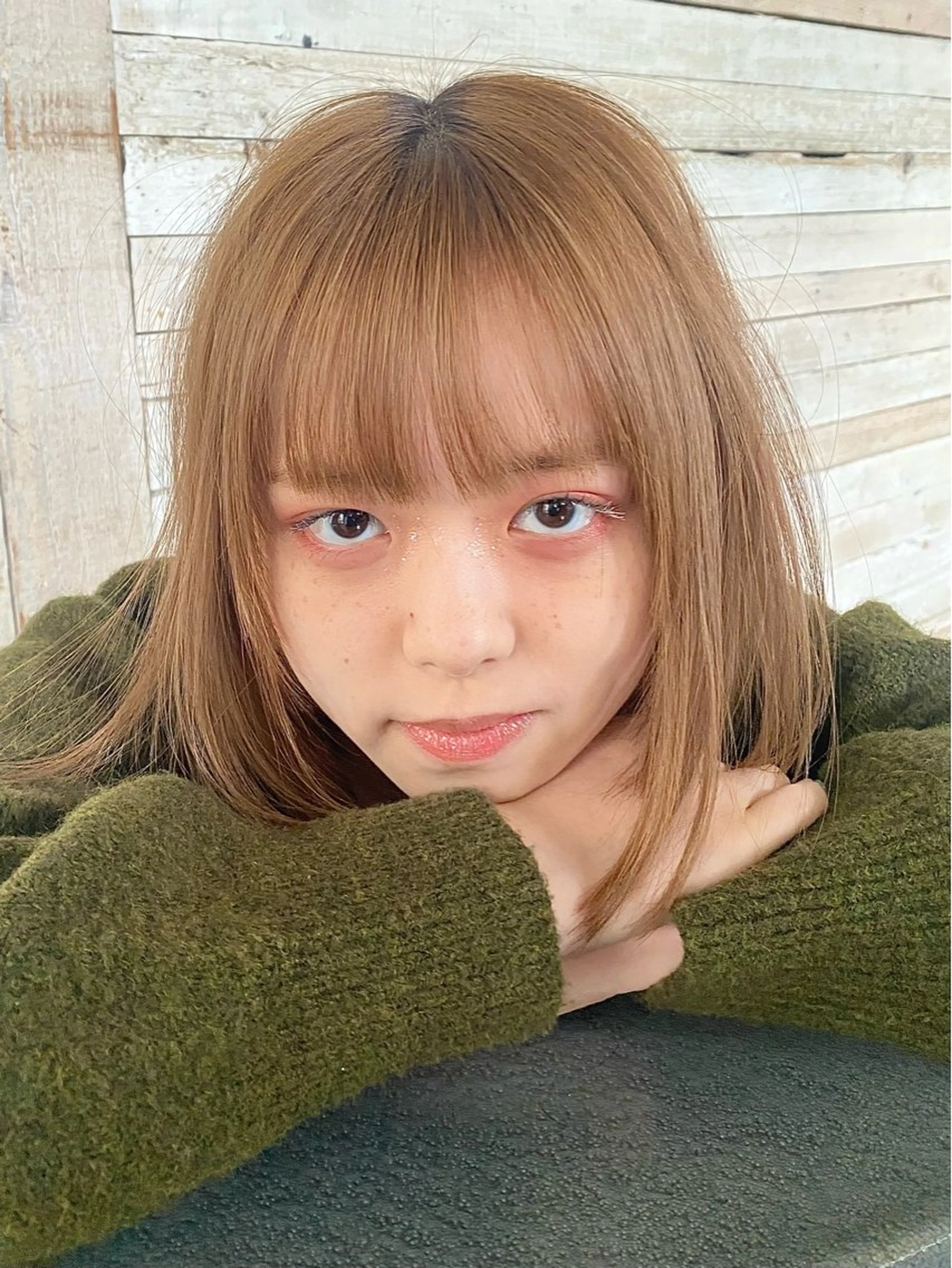 ショート トリートメント ブリーチカラー/ブロ ンドレイヤーカットのヘアスタイル