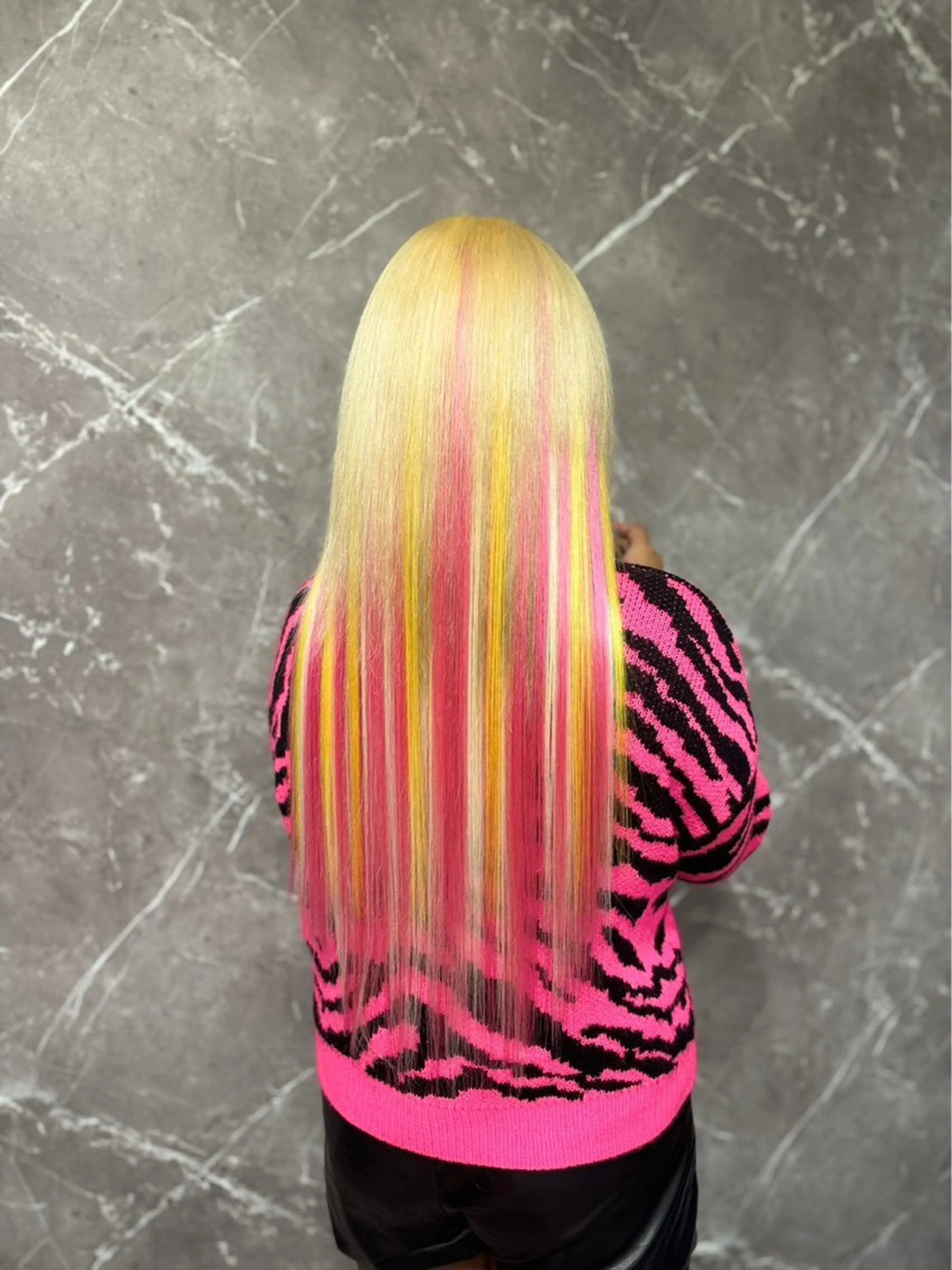 ロング RIN シールエクステのヘアスタイル