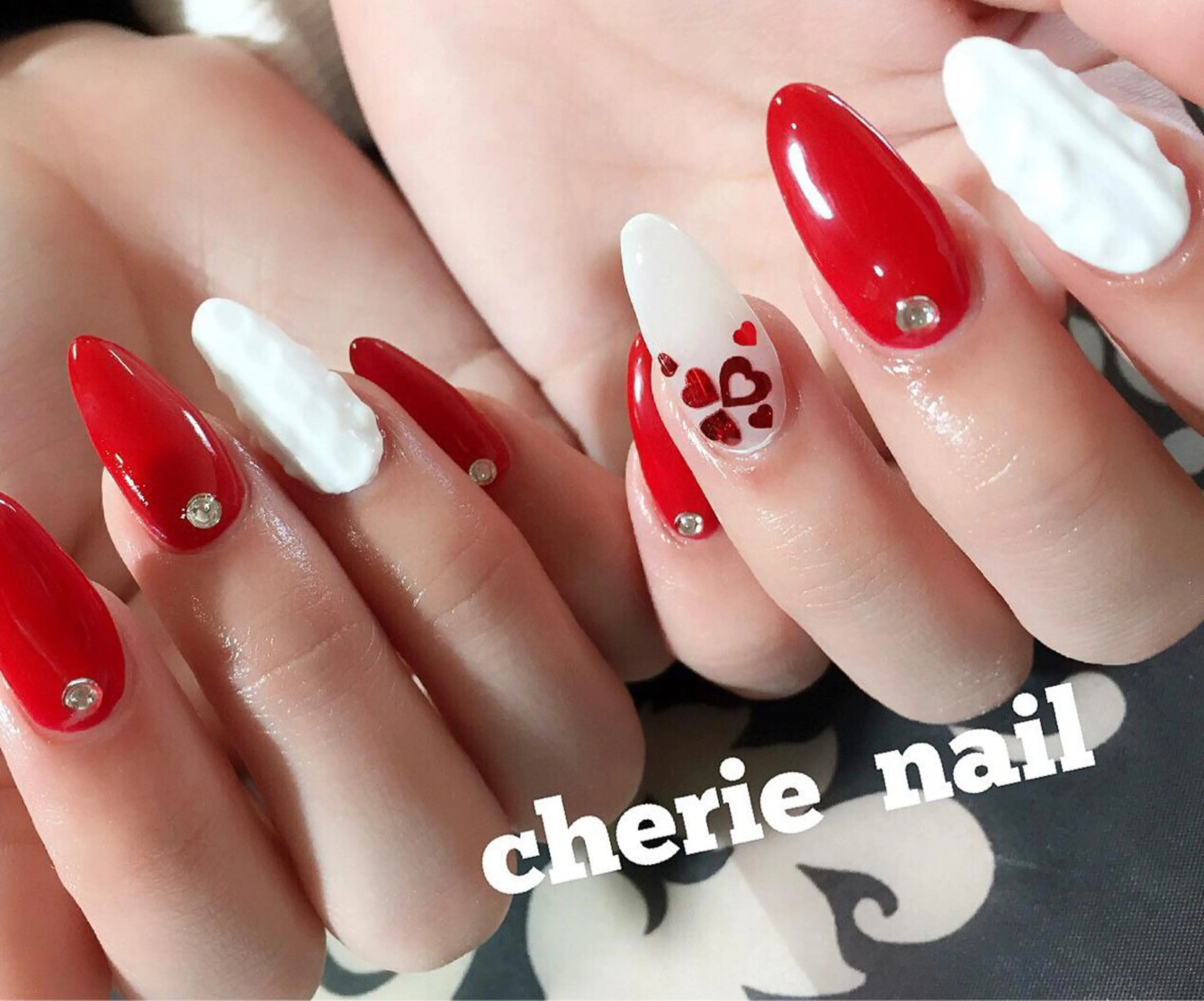 ネイル バレンタイン cherie nail所属・馬場 鮎のエステ・リラクイメージ