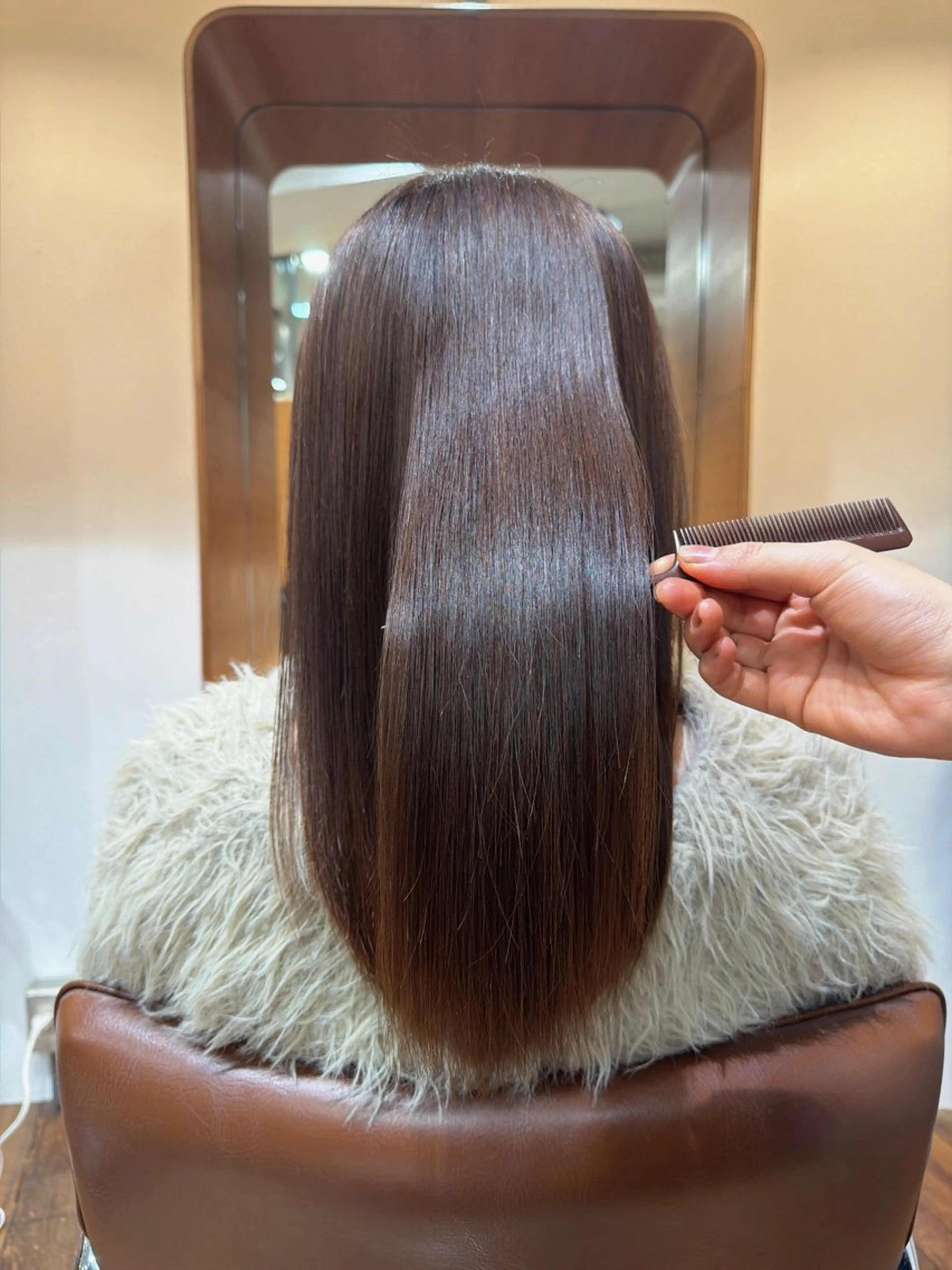 セミロング トリートメント ヘアカラー カット｜ハイトーン｜ Suzukaのヘアスタイル