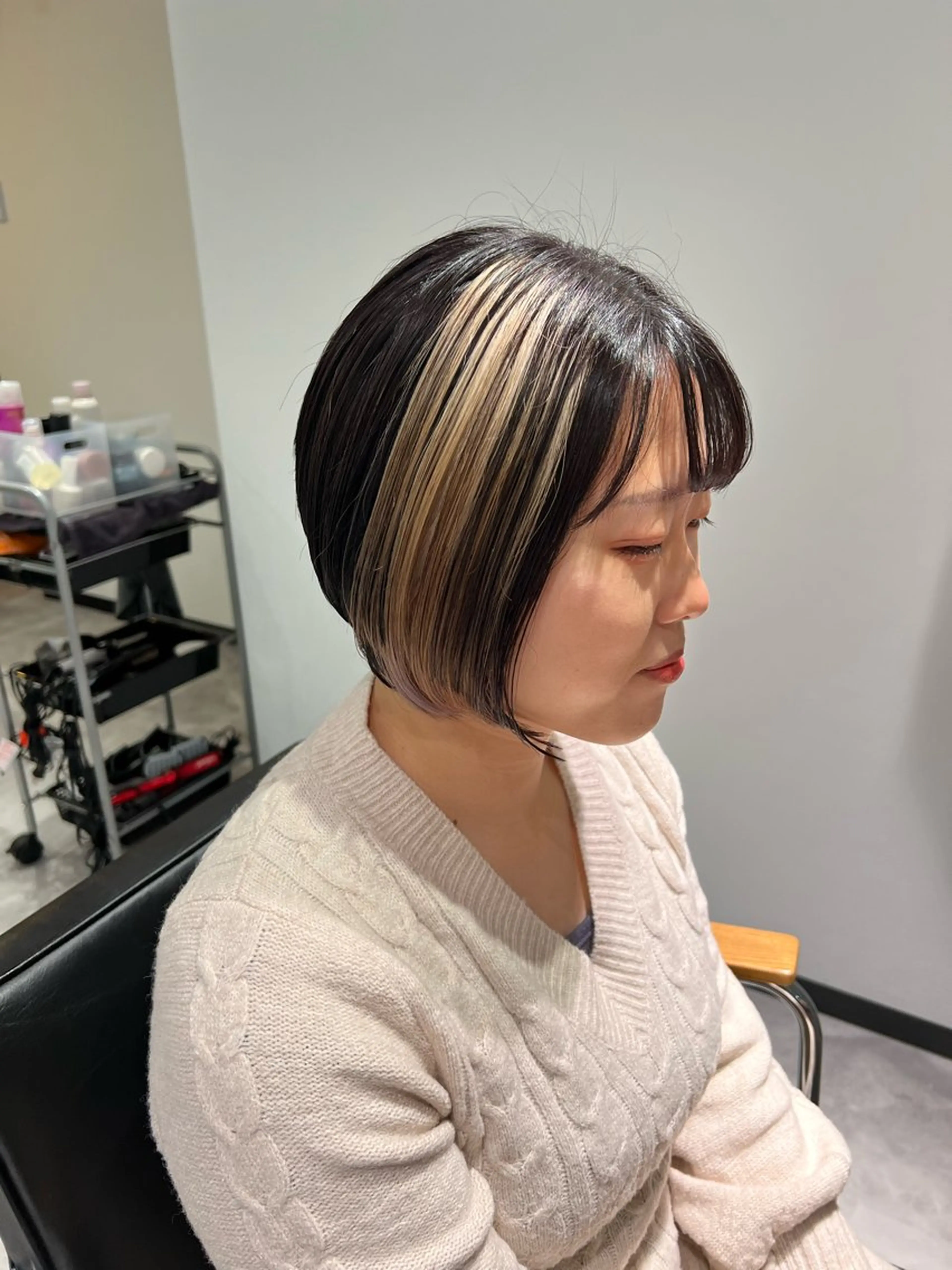 ショート カラー ヘアアレンジ ベージュカラー インナーカラー ホワイトベージュ 「sumi」 AMIのヘアスタイル