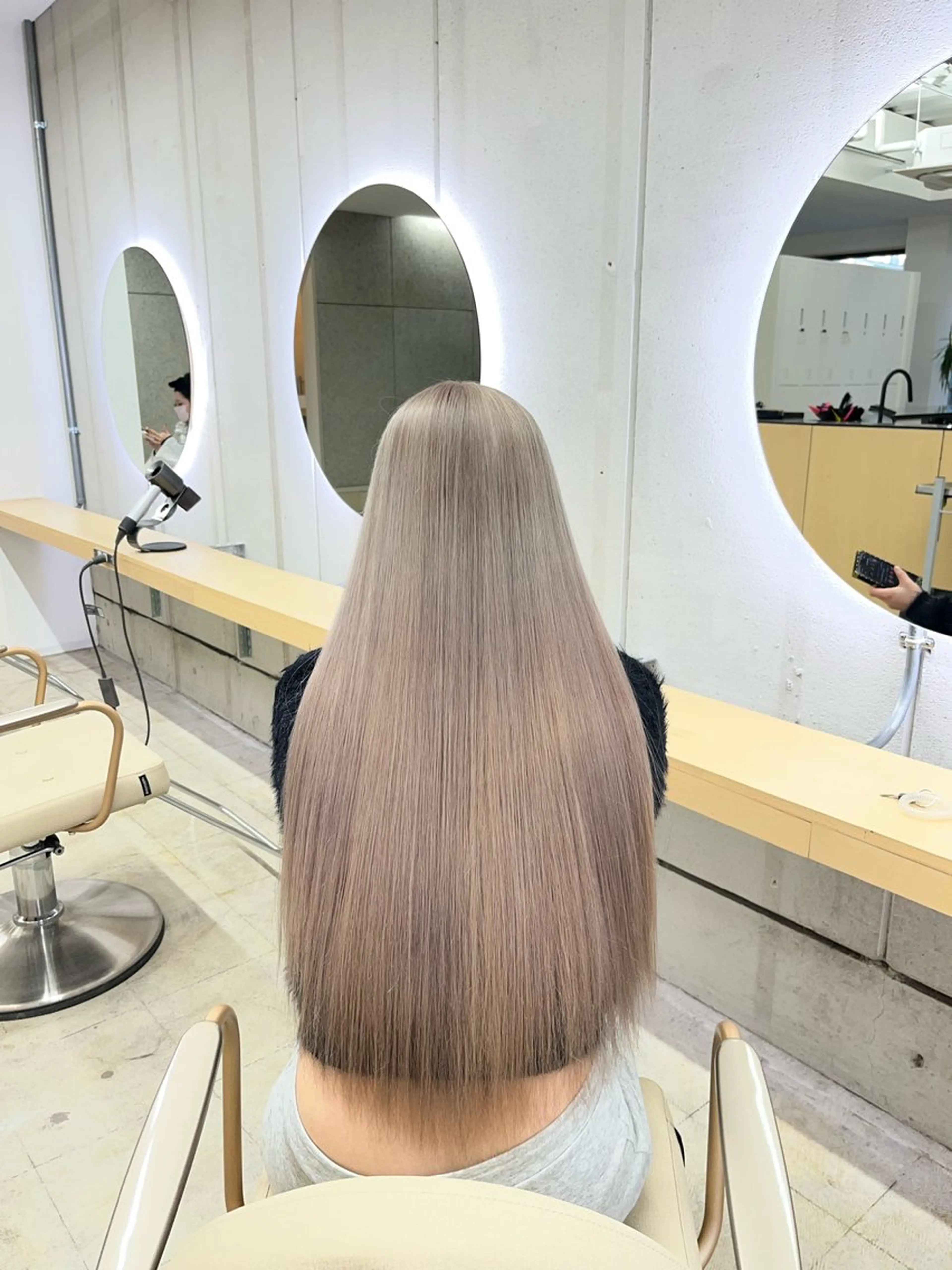 ロング ヘアカラー トリートメント sunny所属・HONOKA/ ハイトーン艶カラーのヘアスタイル