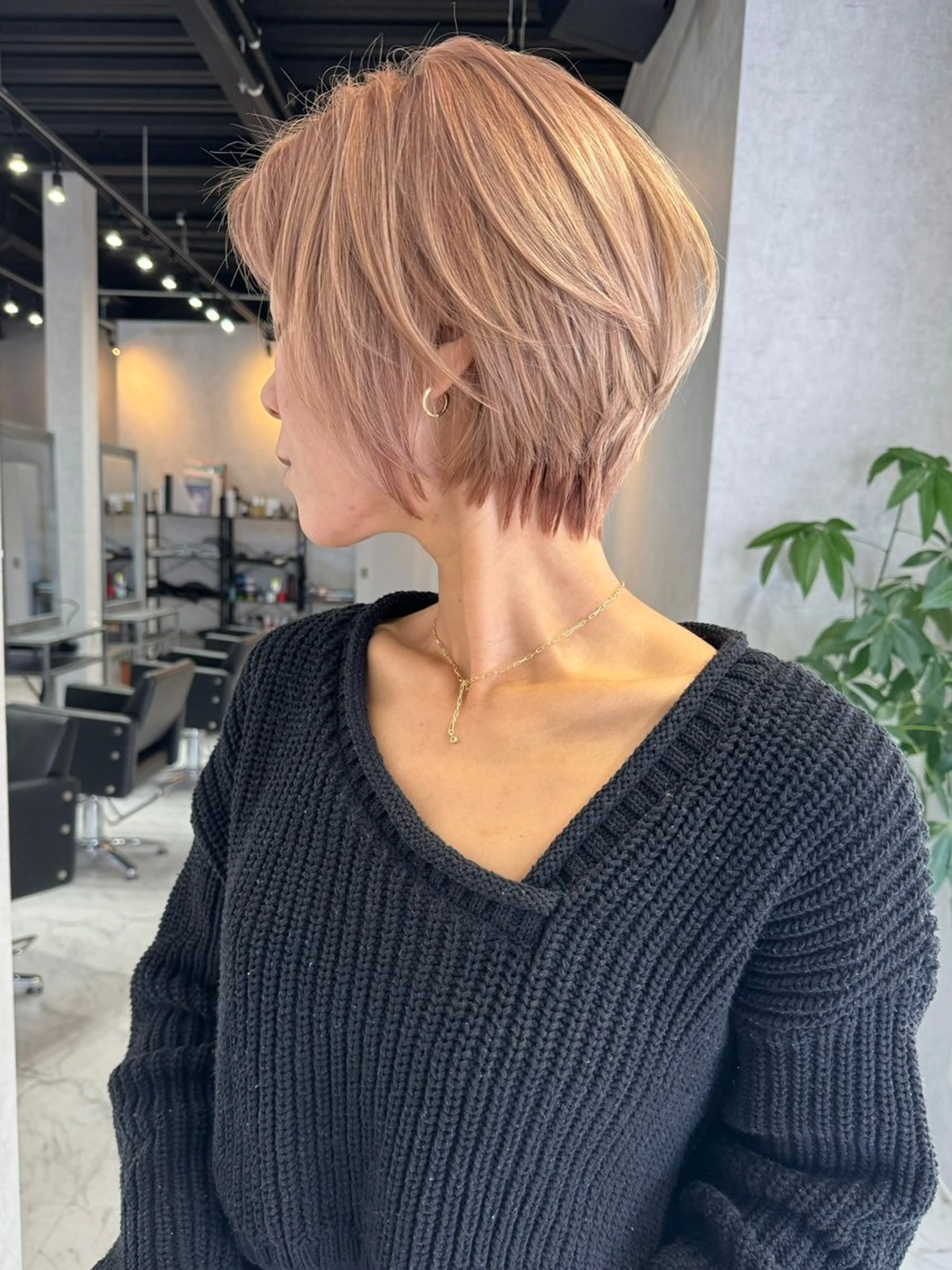 ショート カラー ヘアアレンジ ショートボブ バレイヤージュ ブリーチ ケアブリーチ デザインカラー カット ヘアカラー トリートメント アンドウ ユウ/ レイヤーカット/韓国のヘアスタイル
