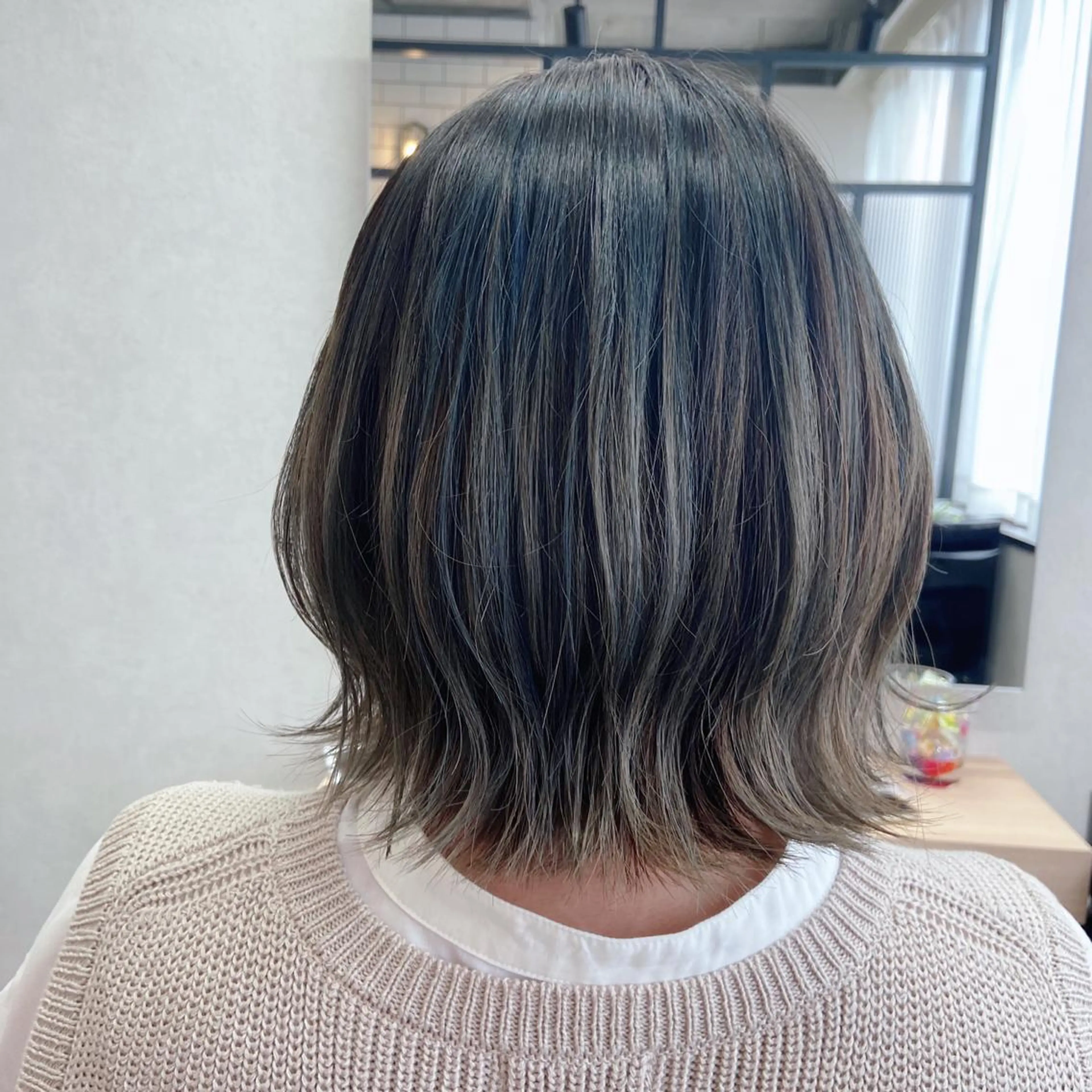 ショート カラー バレイヤージュ ブリーチ ハイライトカラー イルミナカラー ハイライト コテ巻き風パーマ★ はるさんのヘアスタイル