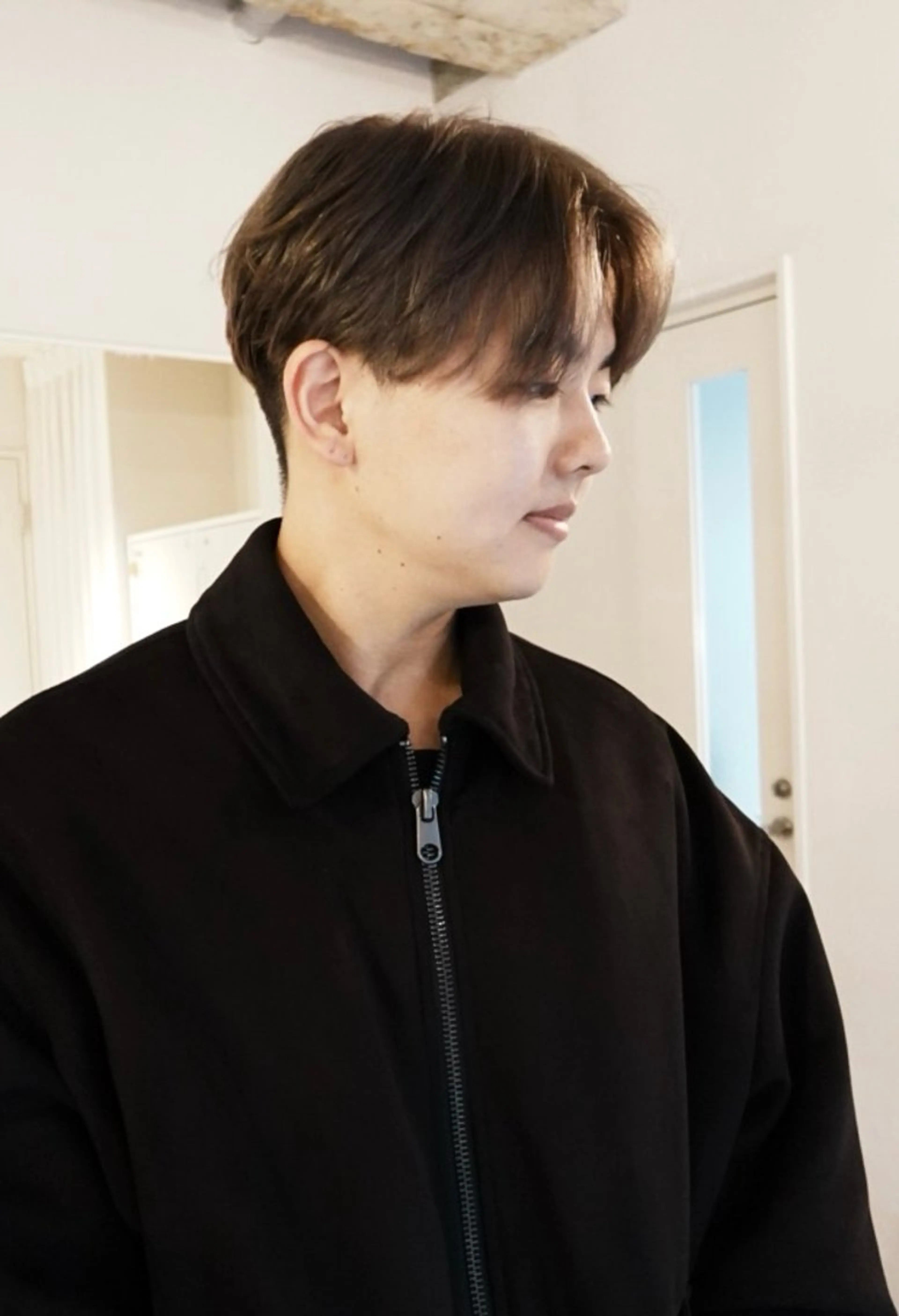 ショート カラー ベージュカラー ヘアカラー 江﨑 一葉のヘアスタイル