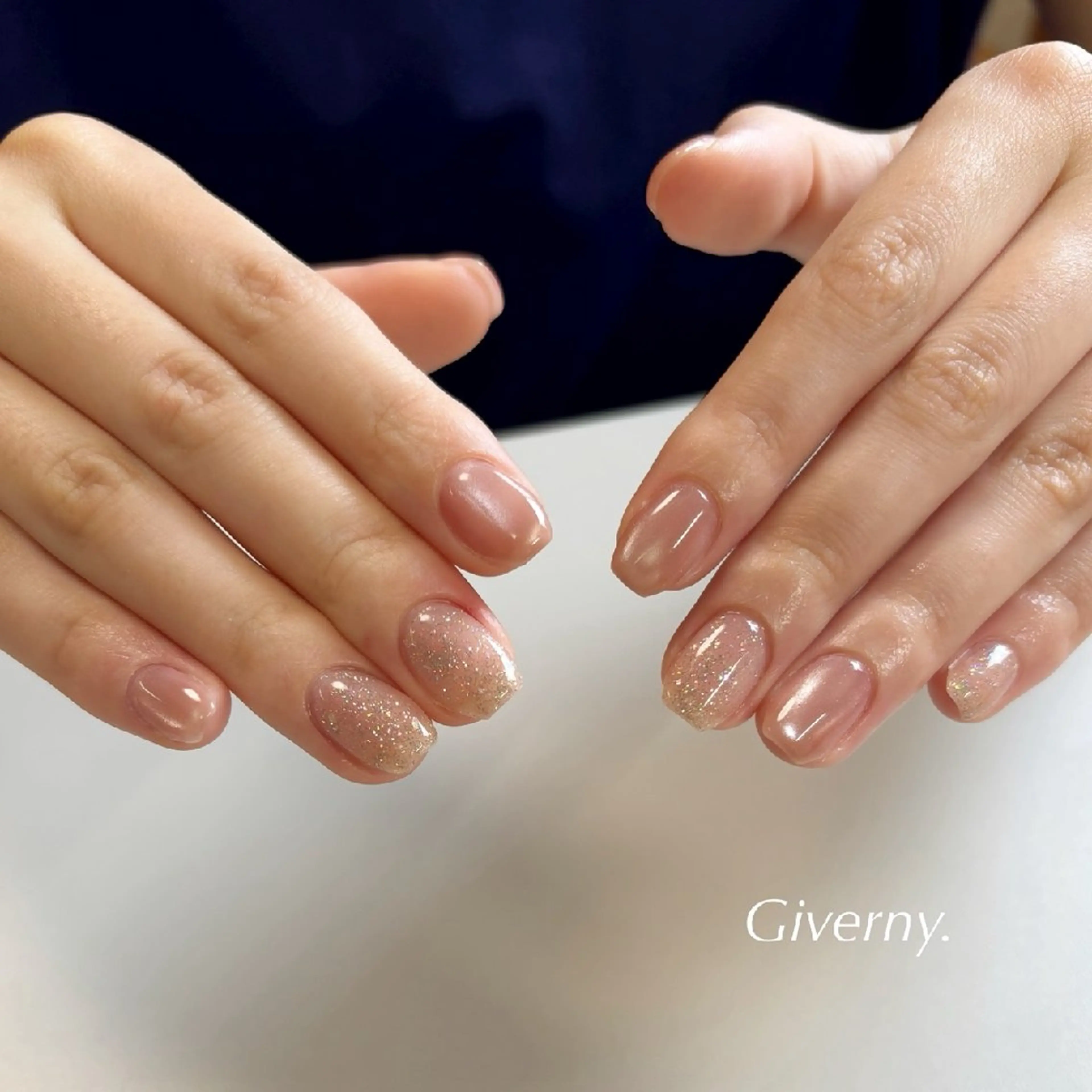 ネイル フラッシュネイル マグネットネイル ピンク ハンドネイル Giverny .のネイルデザイン