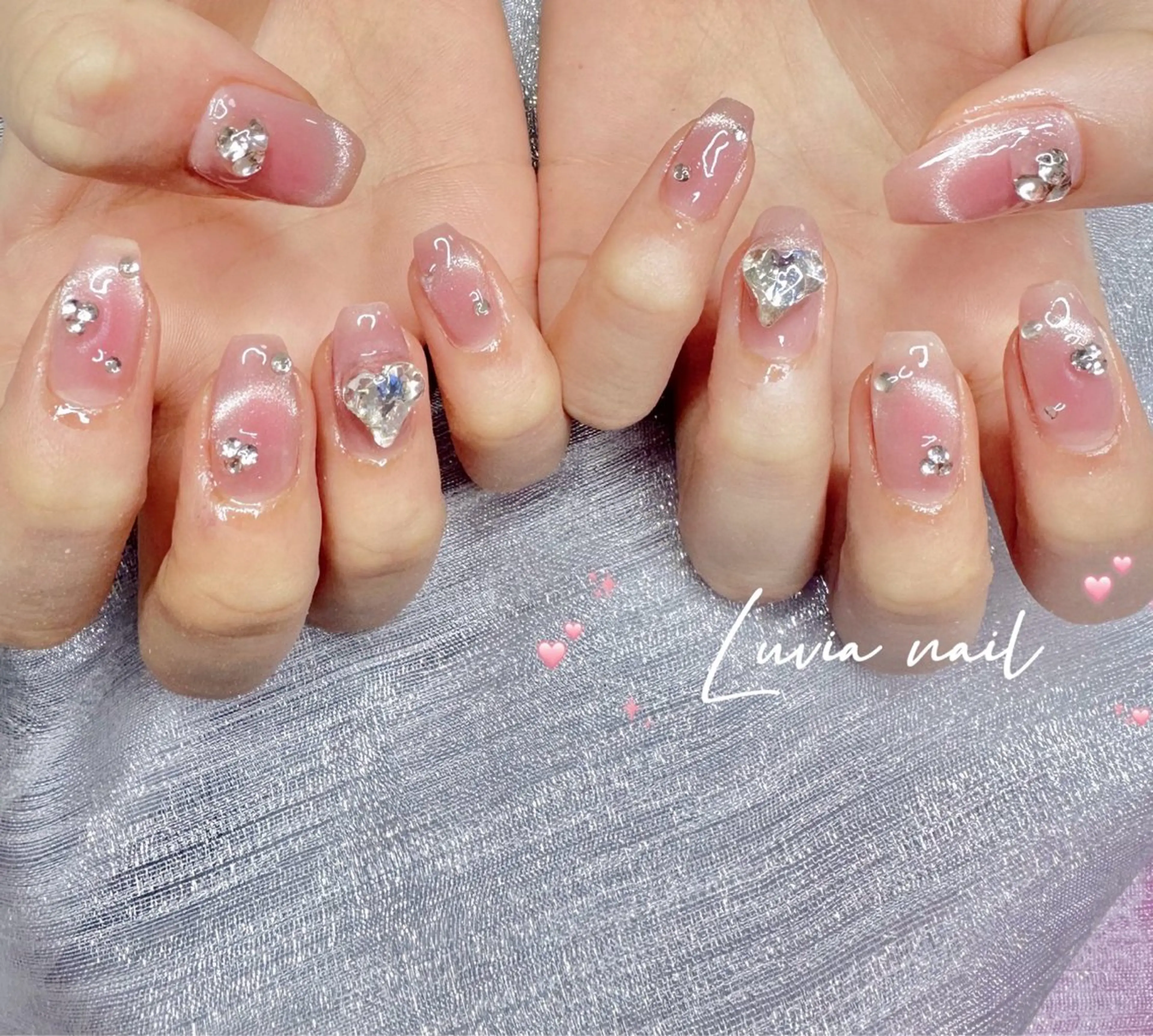 ネイル 持ち込み シンプルネイル ワンホンネイル 🍒Luvia ワンホンネイルのネイルデザイン