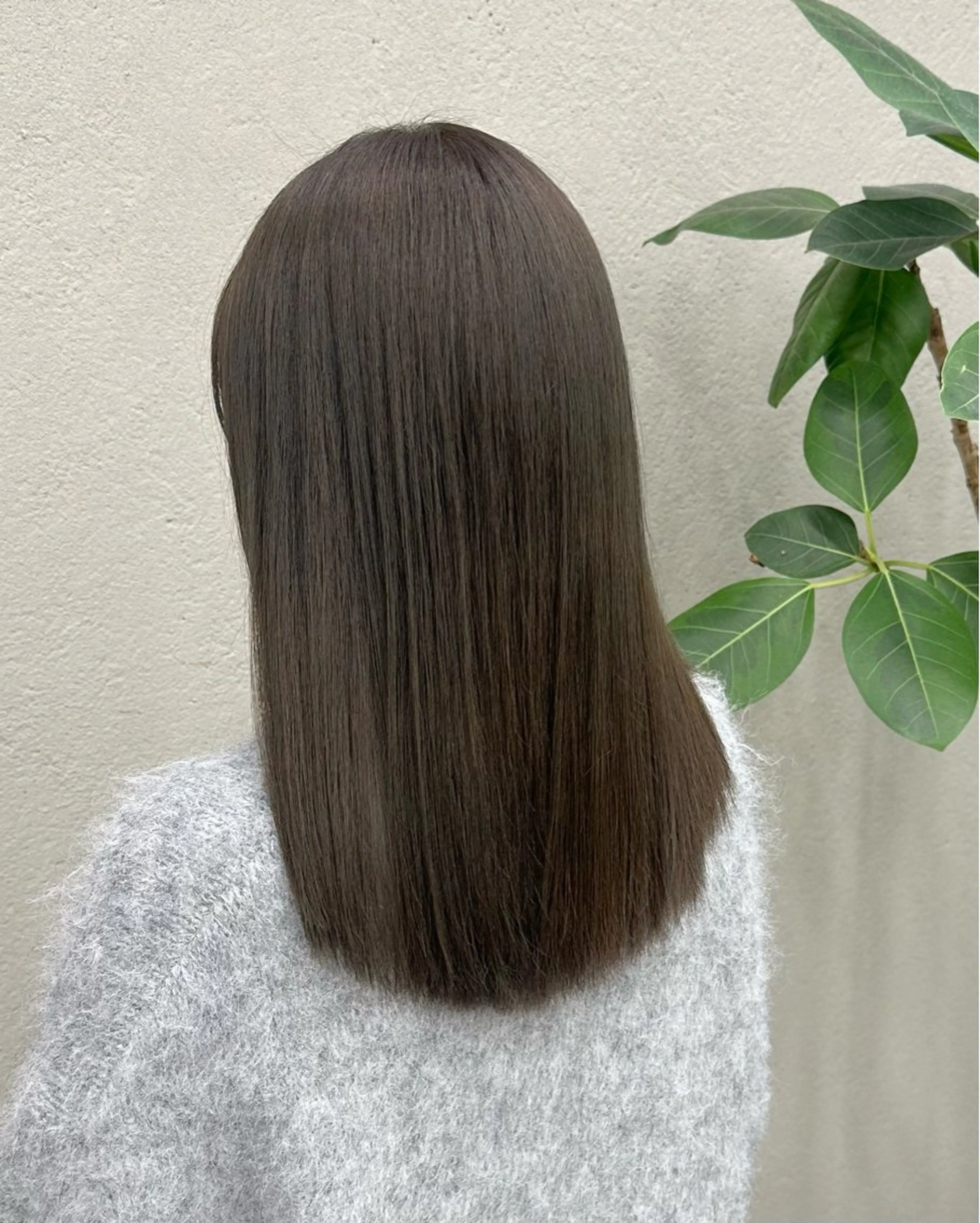 セミロング カラー 高松 沙耶のヘアスタイル