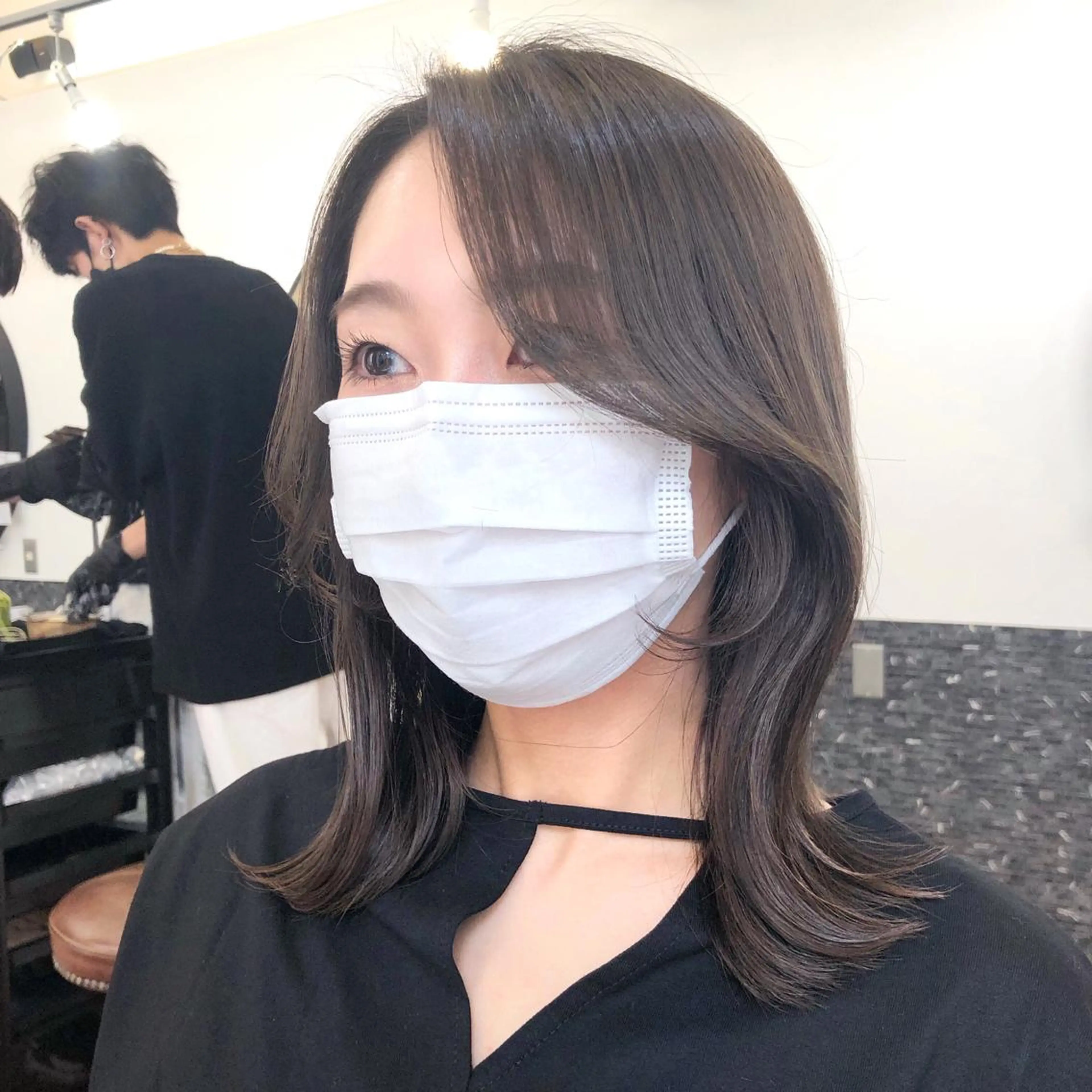 ミディアム カラー ケアカラー 透明感カラー グレージュ くびれヘア 顔周りカット カット ヘアカラー トリートメント トレンドヘア🌿 chinariのヘアスタイル
