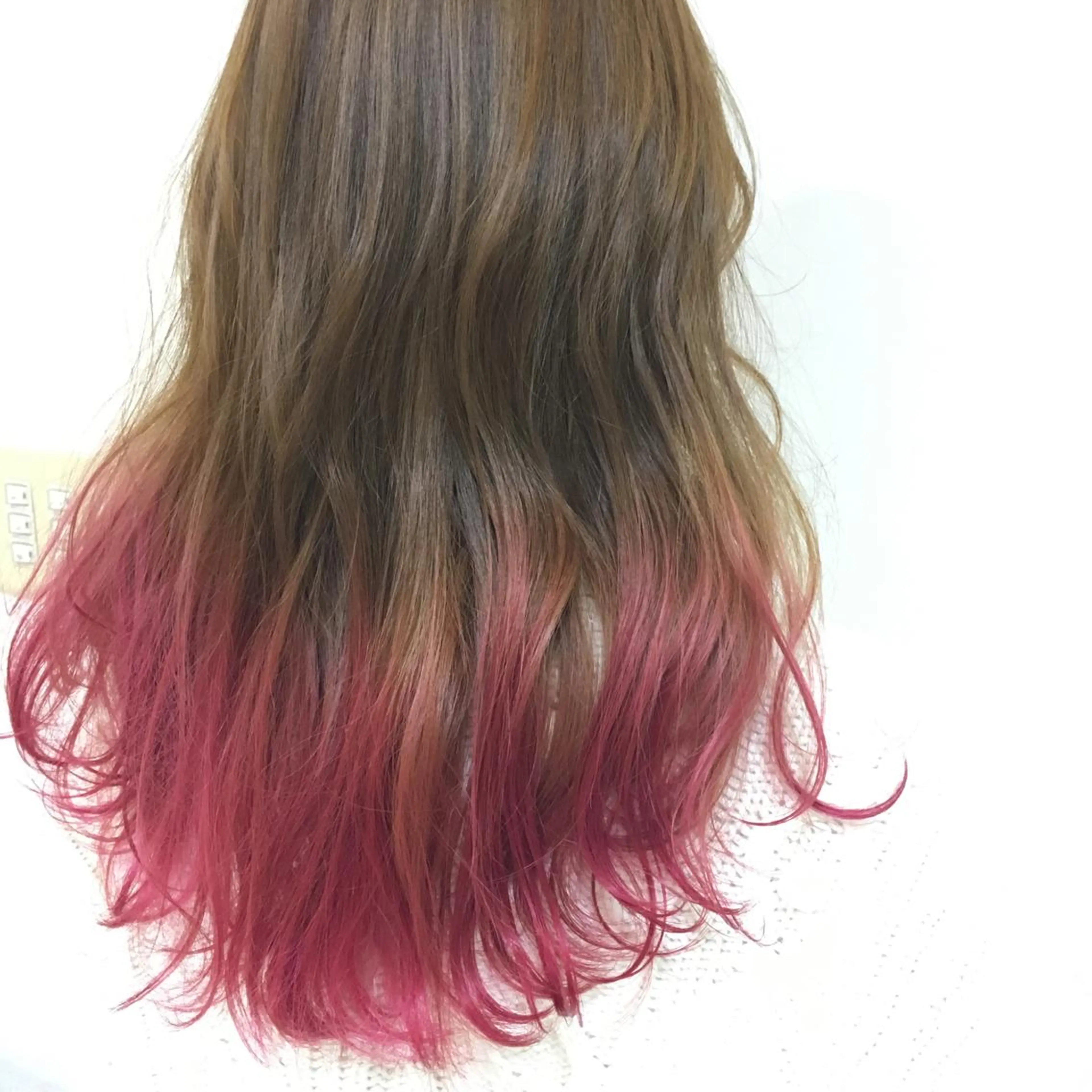 セミロング カラー ヘアアレンジ ピンクカラー きむえり/髪質改善 /うねり広がり改善のヘアスタイル