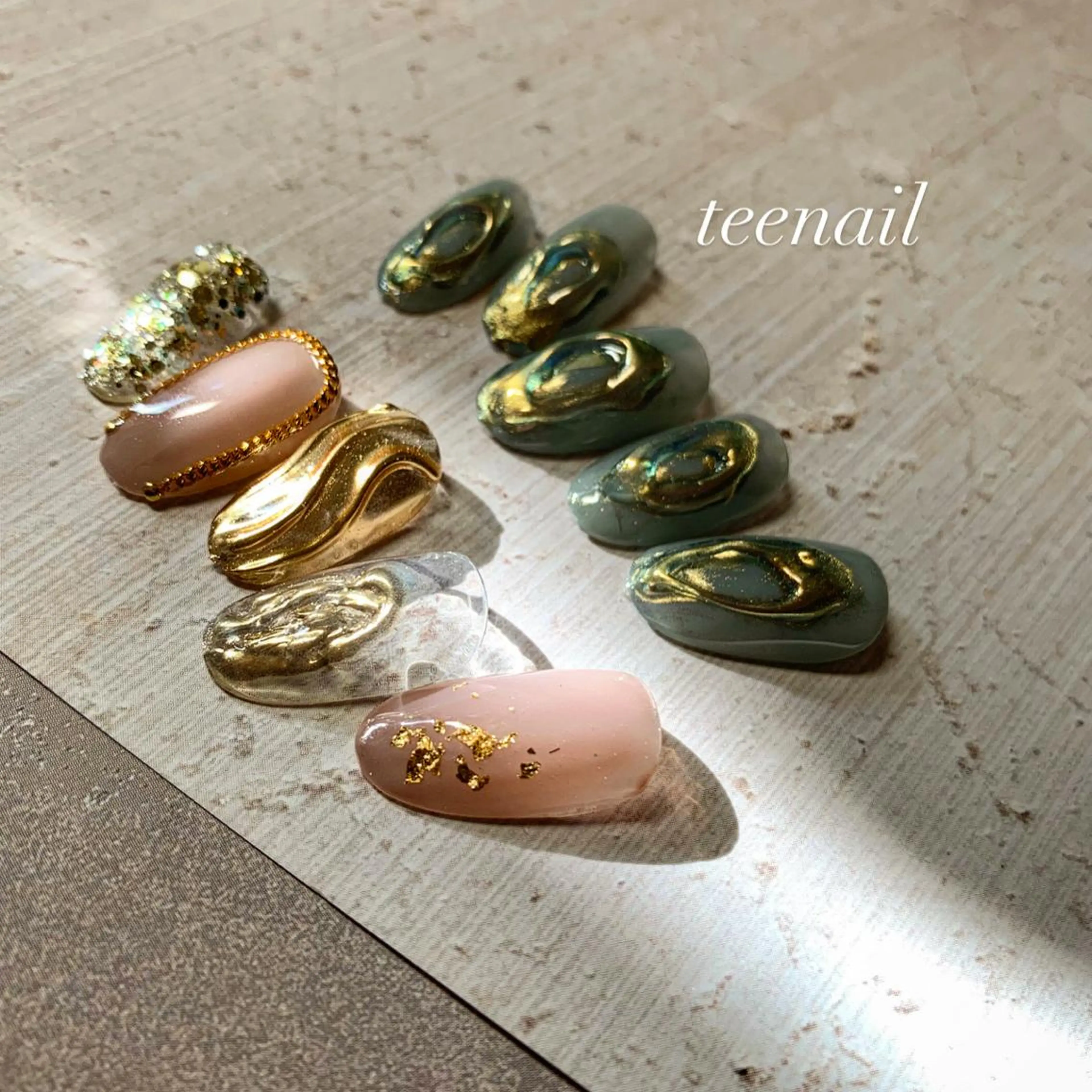 ネイル ミラーネイル ニュアンスネイル teenail 21のネイルデザイン