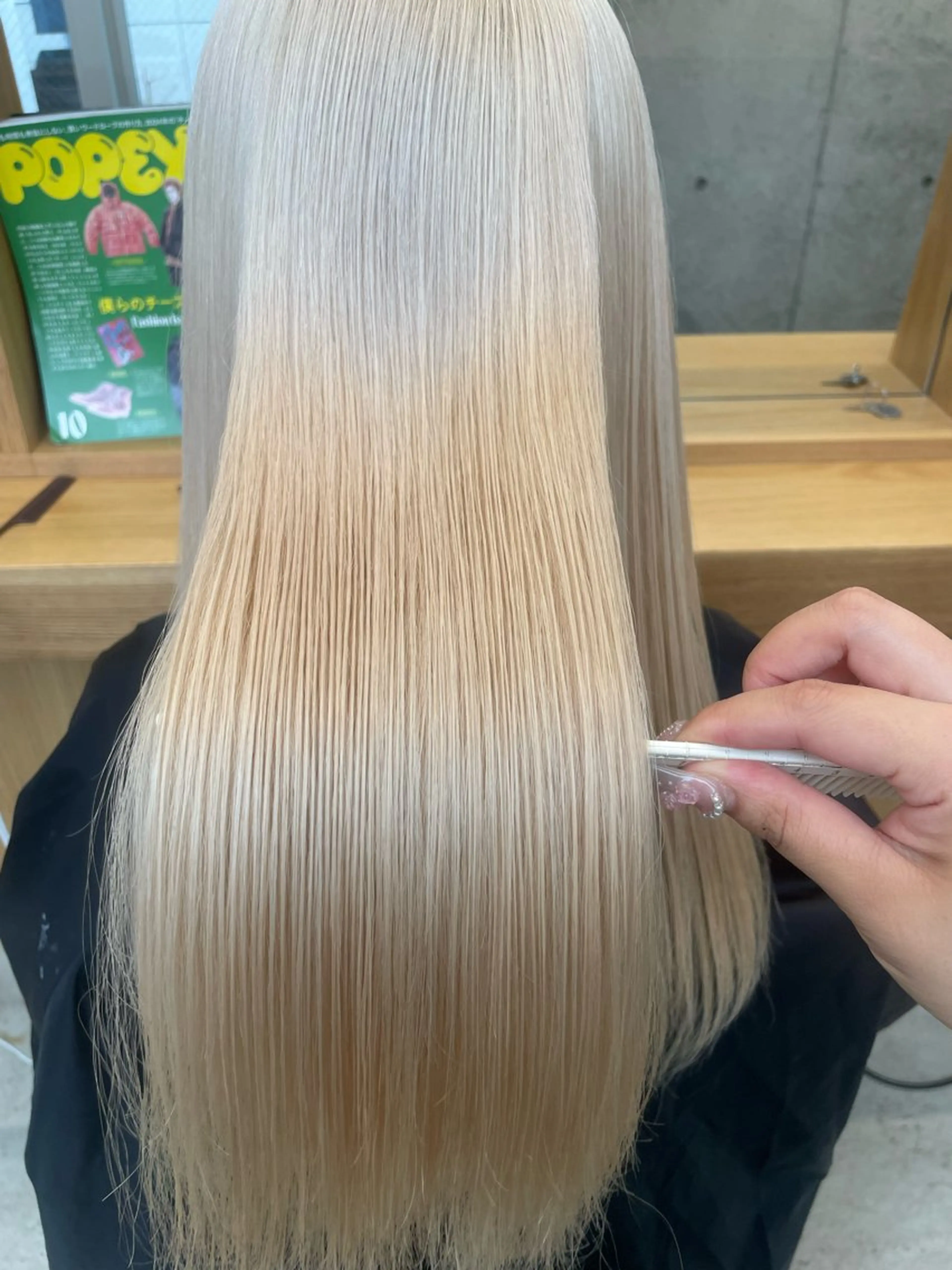 ロング カラー ブリーチ ブロンド カット ヘアカラー トリートメント トレンドカラー🥣／ ヘアアレンジ✩.*˚のヘアスタイル