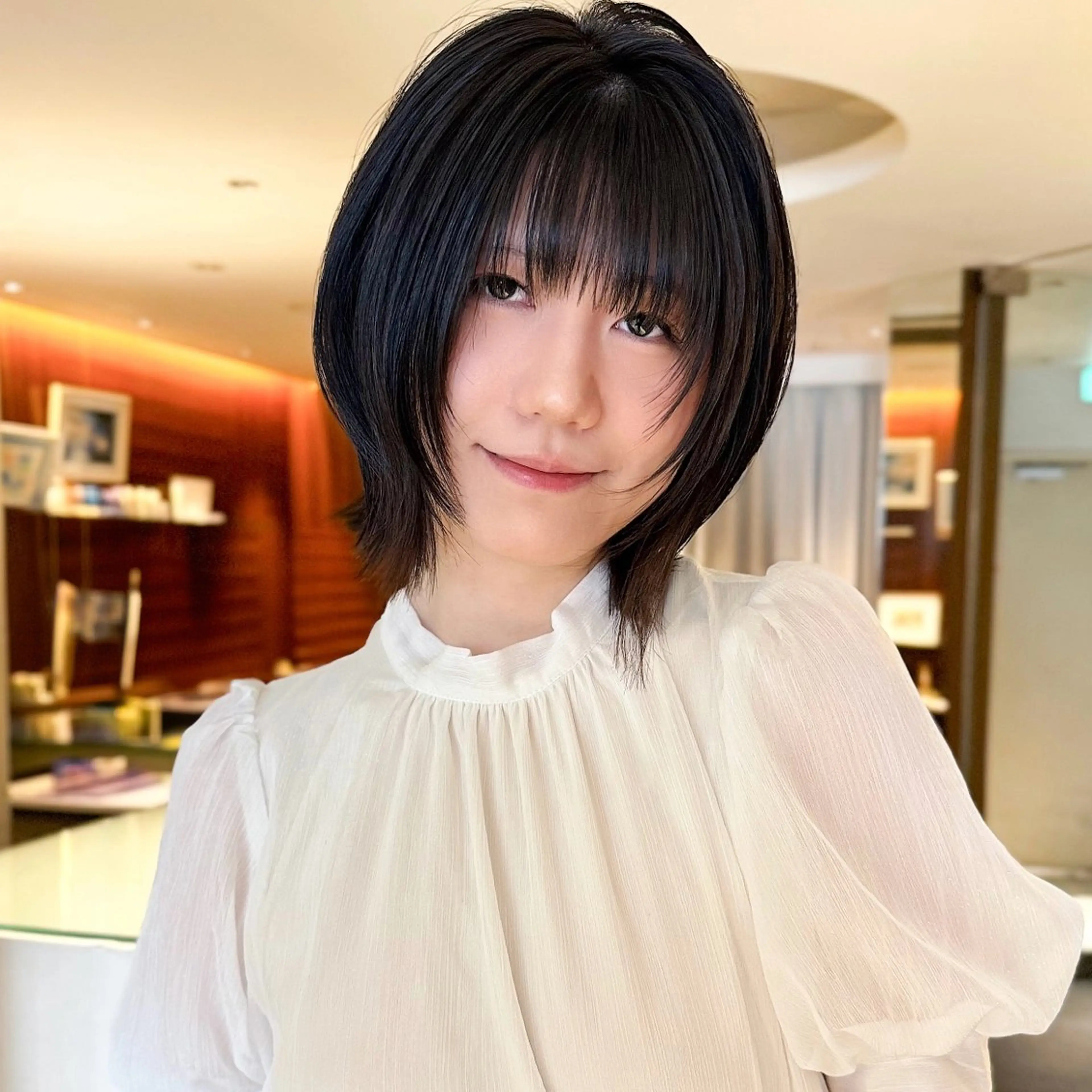 ショート ボブレイヤー ボブ くびれヘア レイヤーカット モデル募集/山田蓮/ レイヤーボブのヘアスタイル