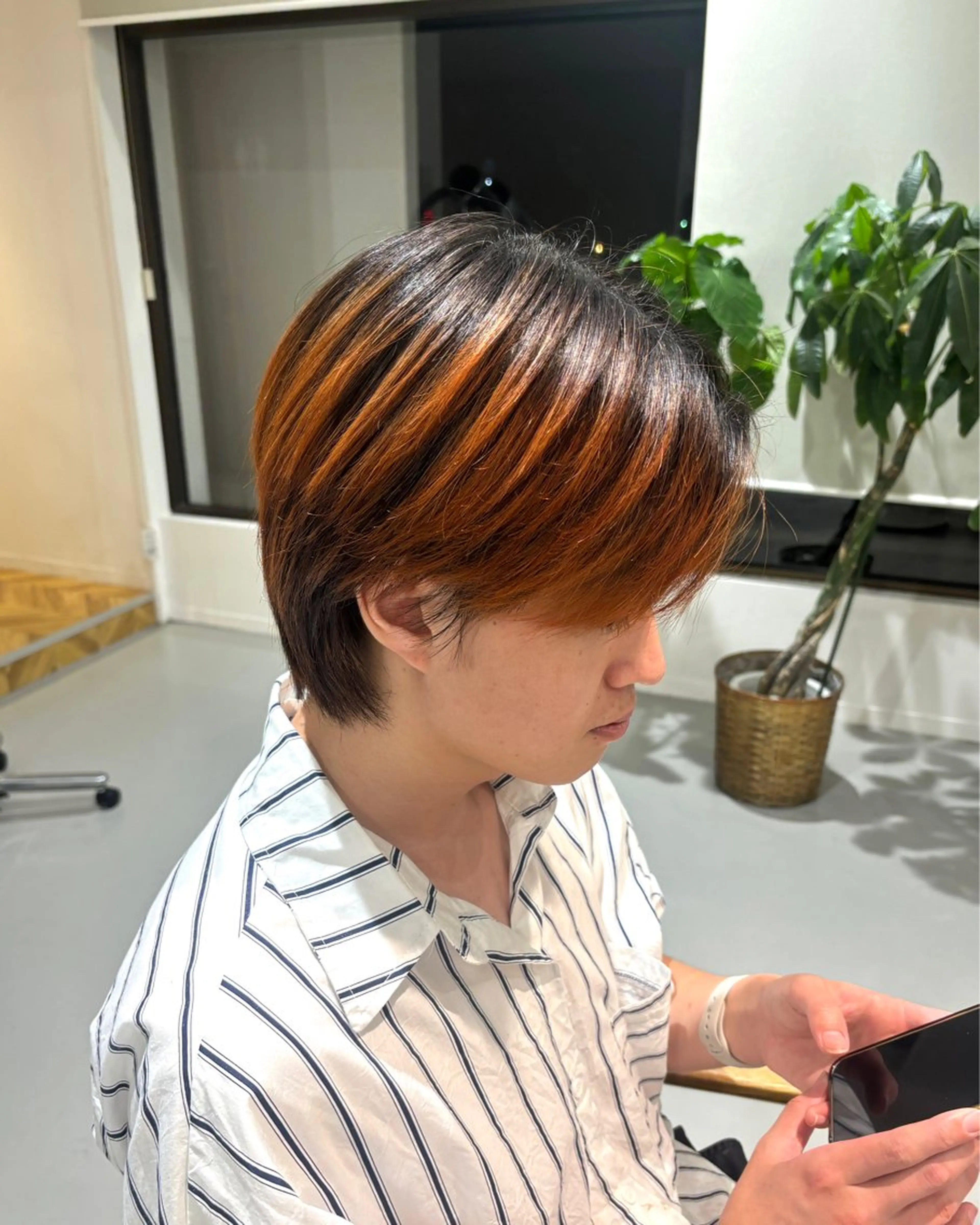 カラー メンズ オレンジ 小木曽 里華のヘアスタイル