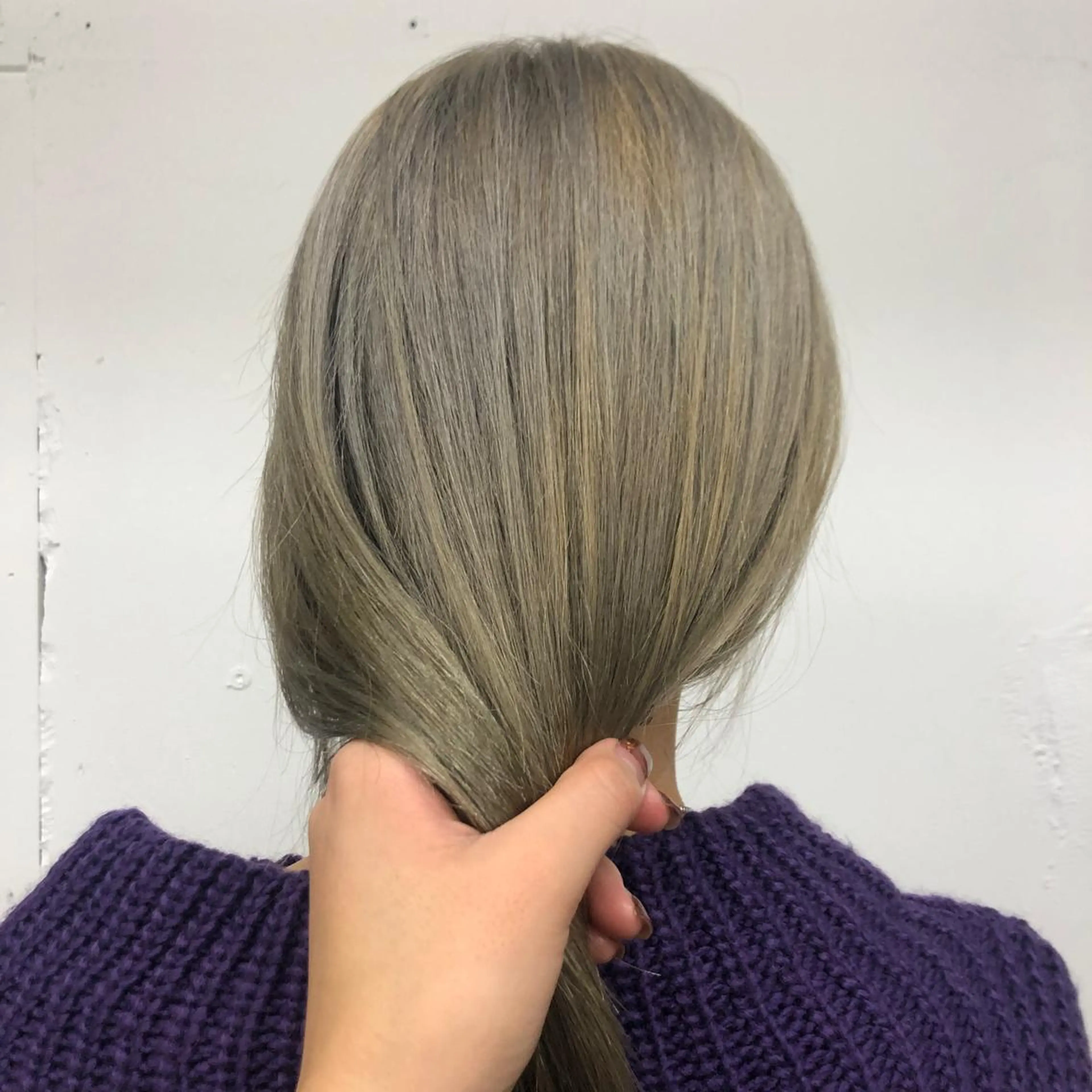 セミロング カラー ブロンド ニュアンスヘア🌔 nanakoのヘアスタイル