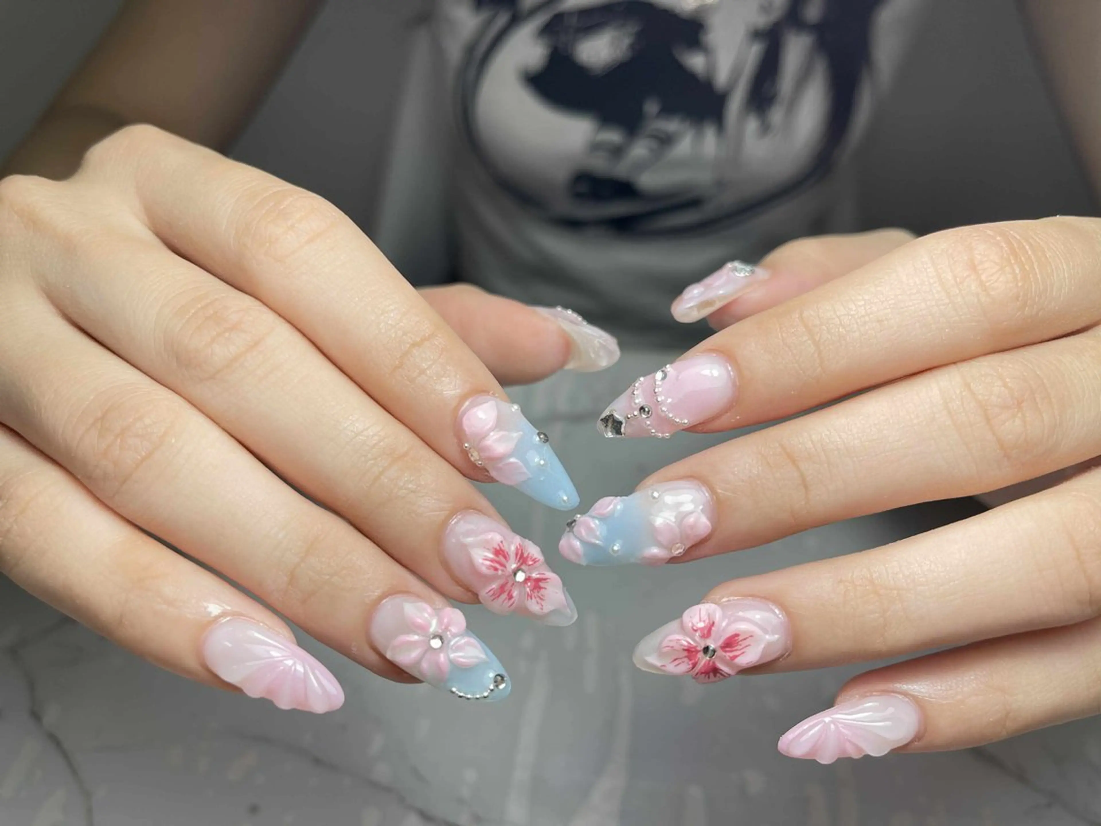 ネイル アートネイル フレンチネイル ジェルネイル グラデーション 韓国ネイル ハンドネイル ハンドケア さくら💮💮 【オフ無料】のネイルデザイン