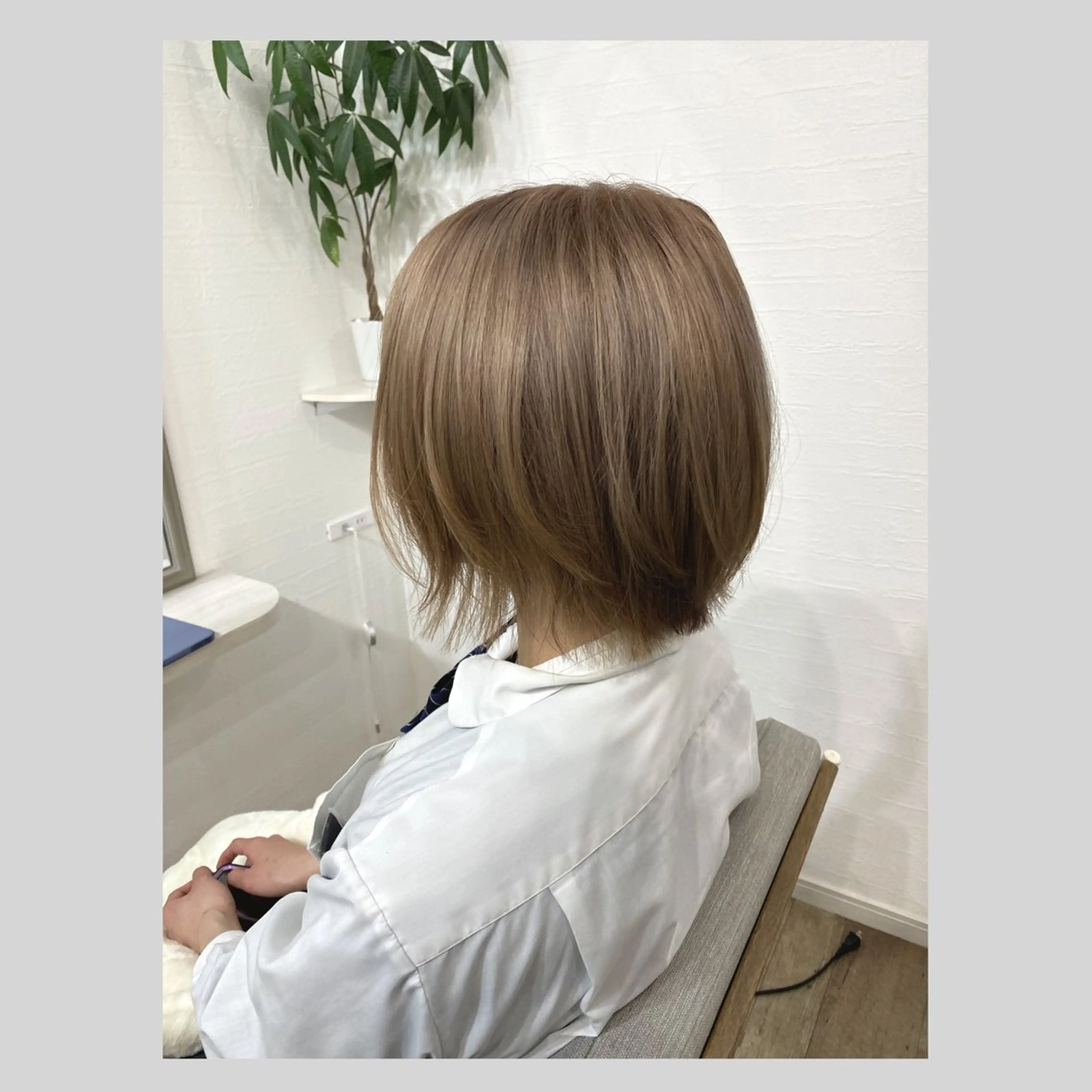 ショート カラー 佐藤 沙也輝のヘアスタイル