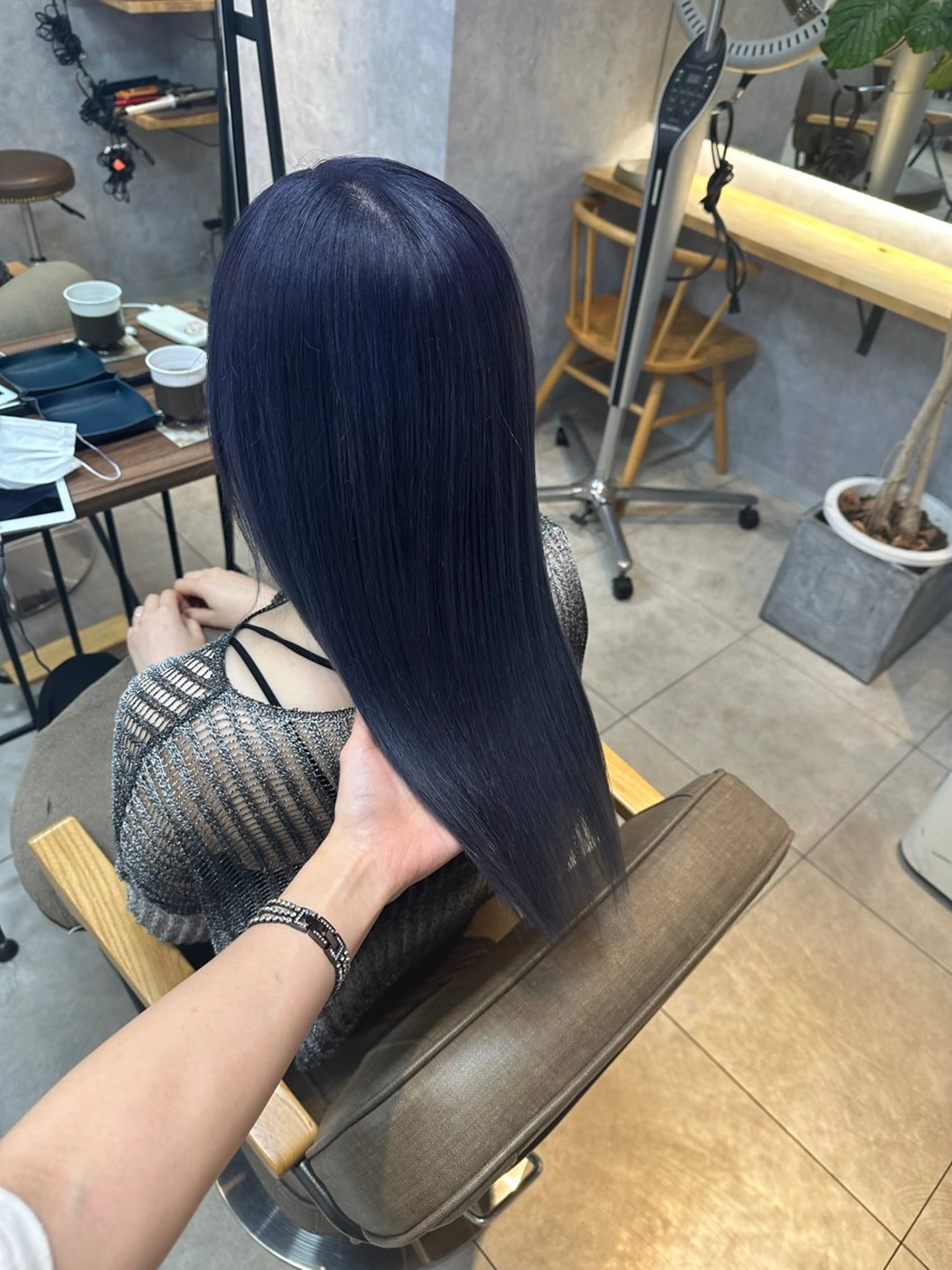 ロング カラー ブルーカラー ブルーラベンダー ラベンダーカラー 渡邊 理央のヘアスタイル