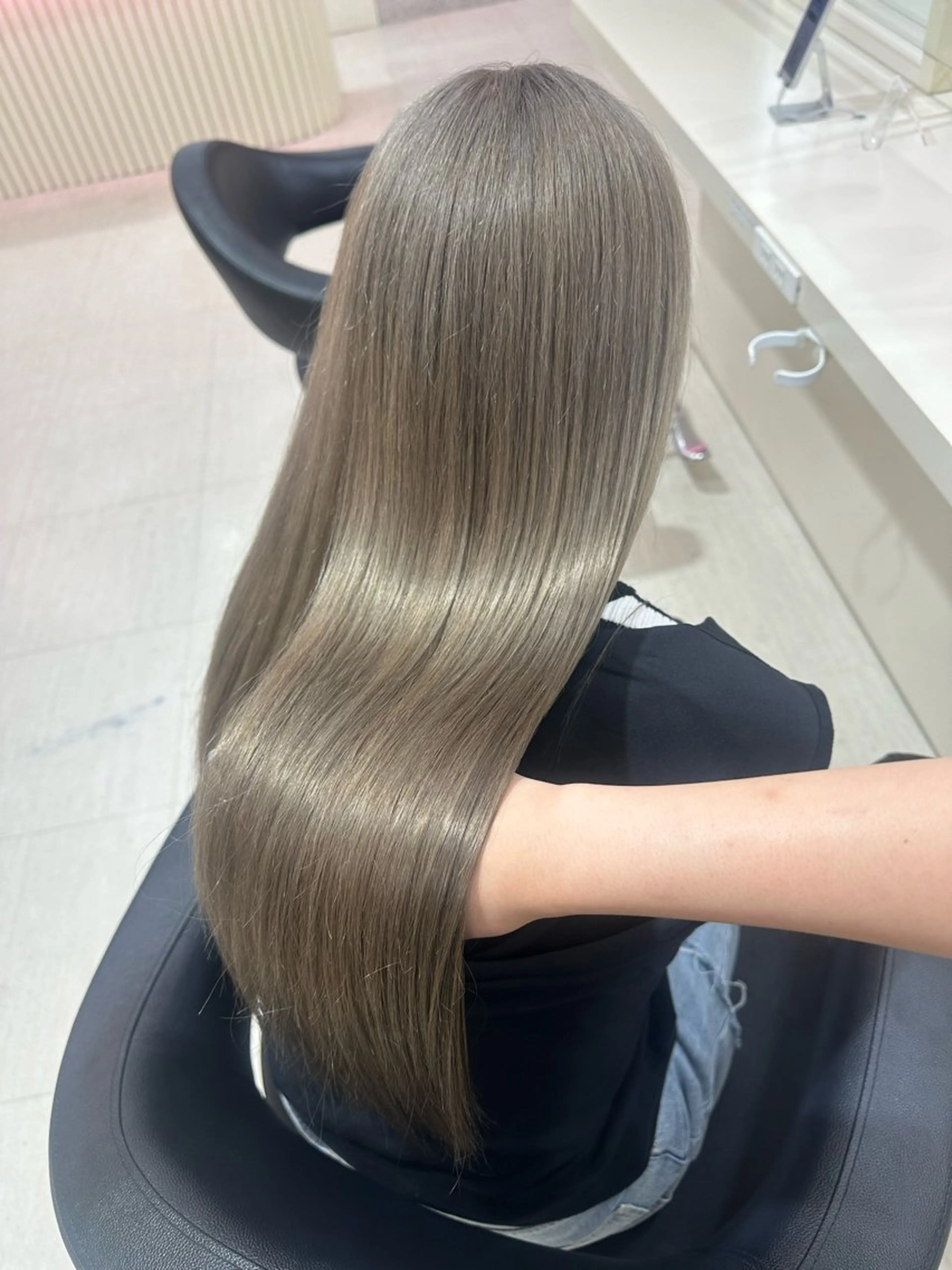 ロング カラー ヘアカラー 🤍韓国大人っぽ ベージュMAI🤍のヘアスタイル