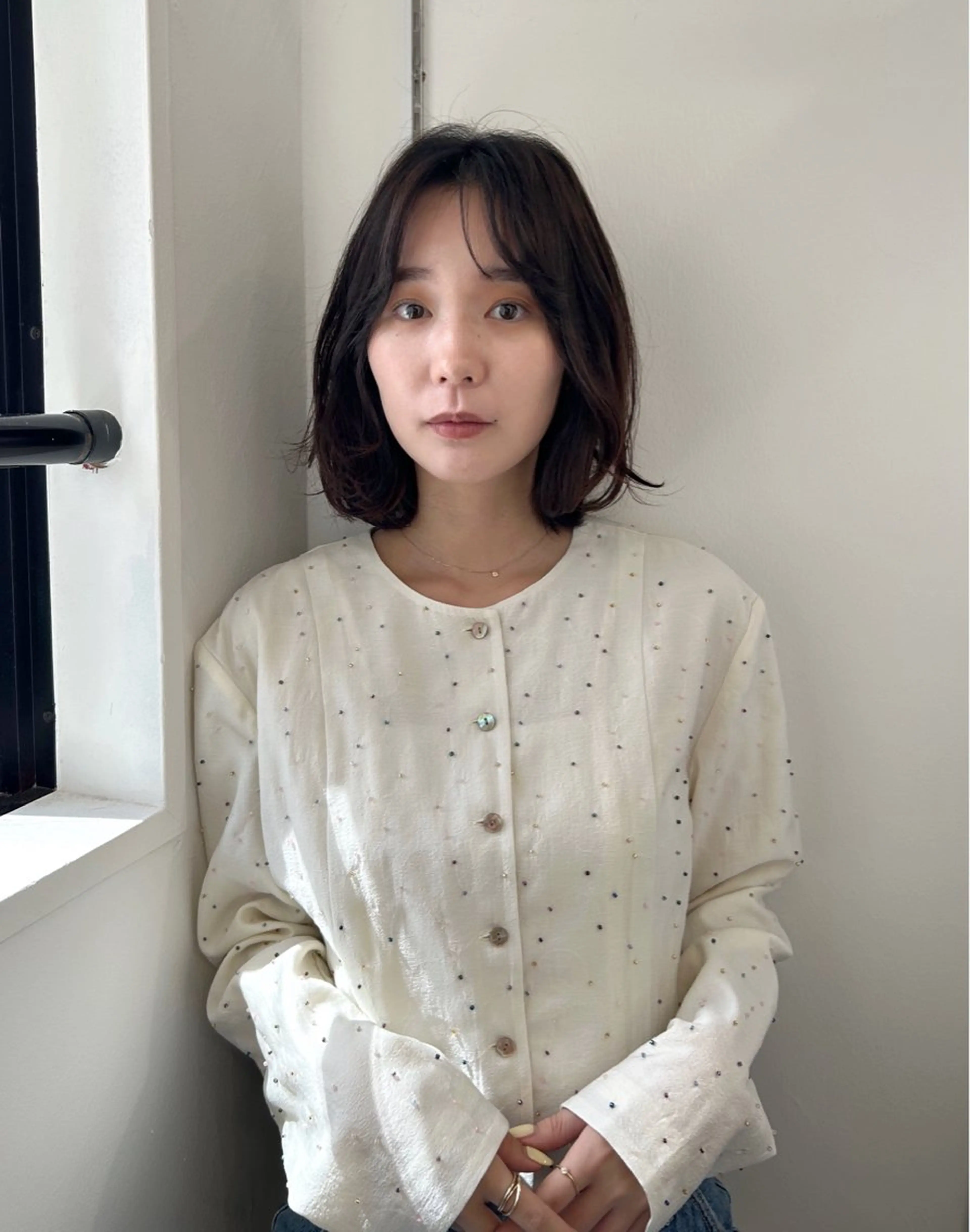 ミディアム カラー 阪本 桃のヘアスタイル