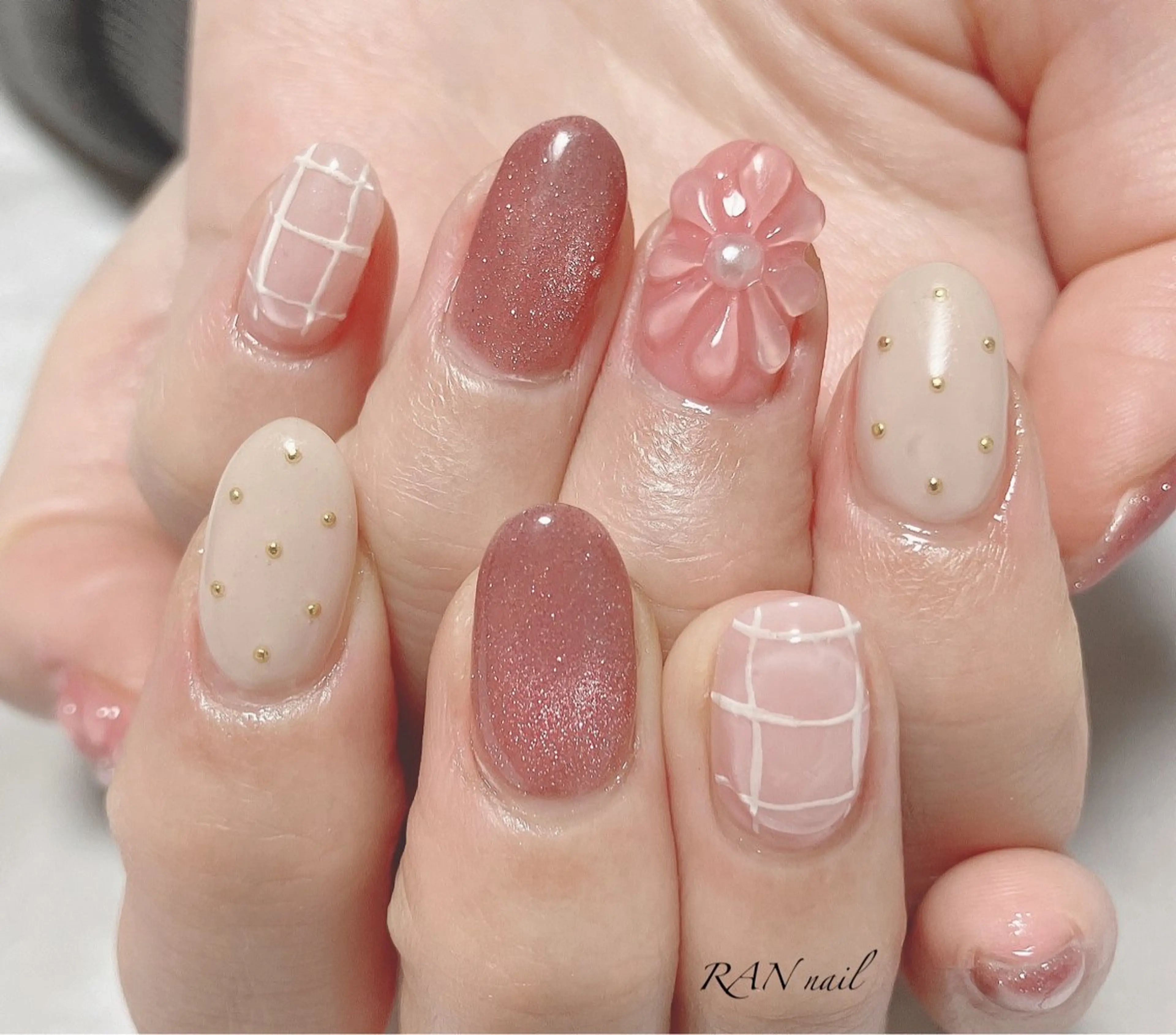 ネイル 桜ネイル フラッシュネイル フラワーネイル マグネットネイル ニュアンスネイル ハンドネイル フットネイル RAN nailのネイルデザイン