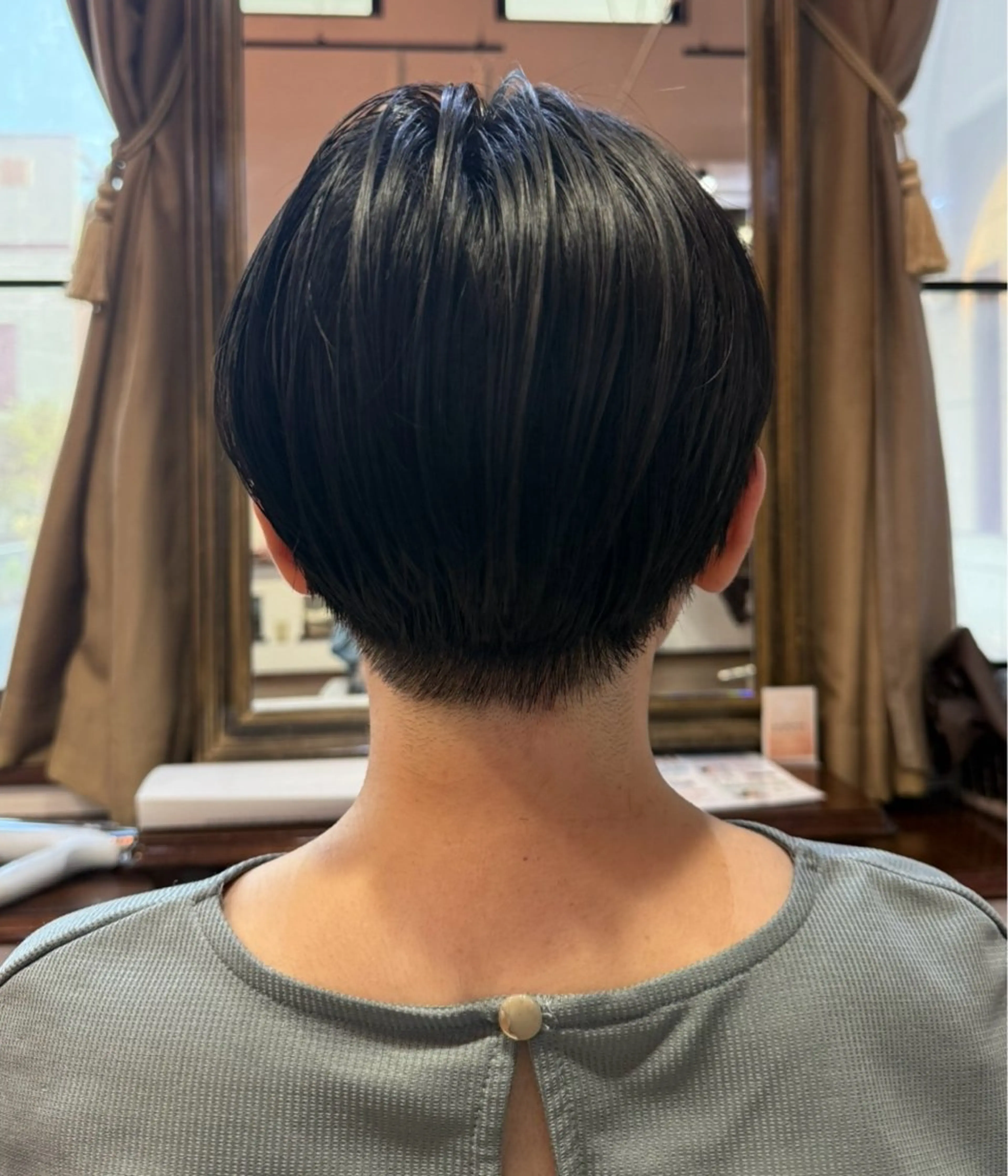 ショート ショートヘア Rendezvous 白築のヘアスタイル
