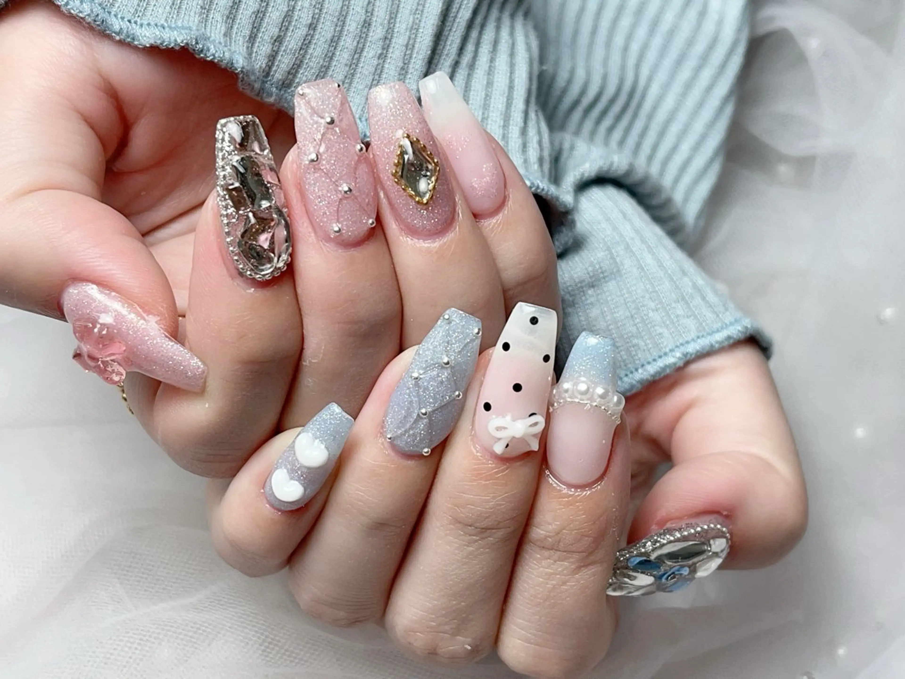 メンズ ネイル アートネイル フレンチネイル ジェルネイル キラキラネイル パラジェル ハンドネイル Bloom スカルプ専門店のネイルデザイン