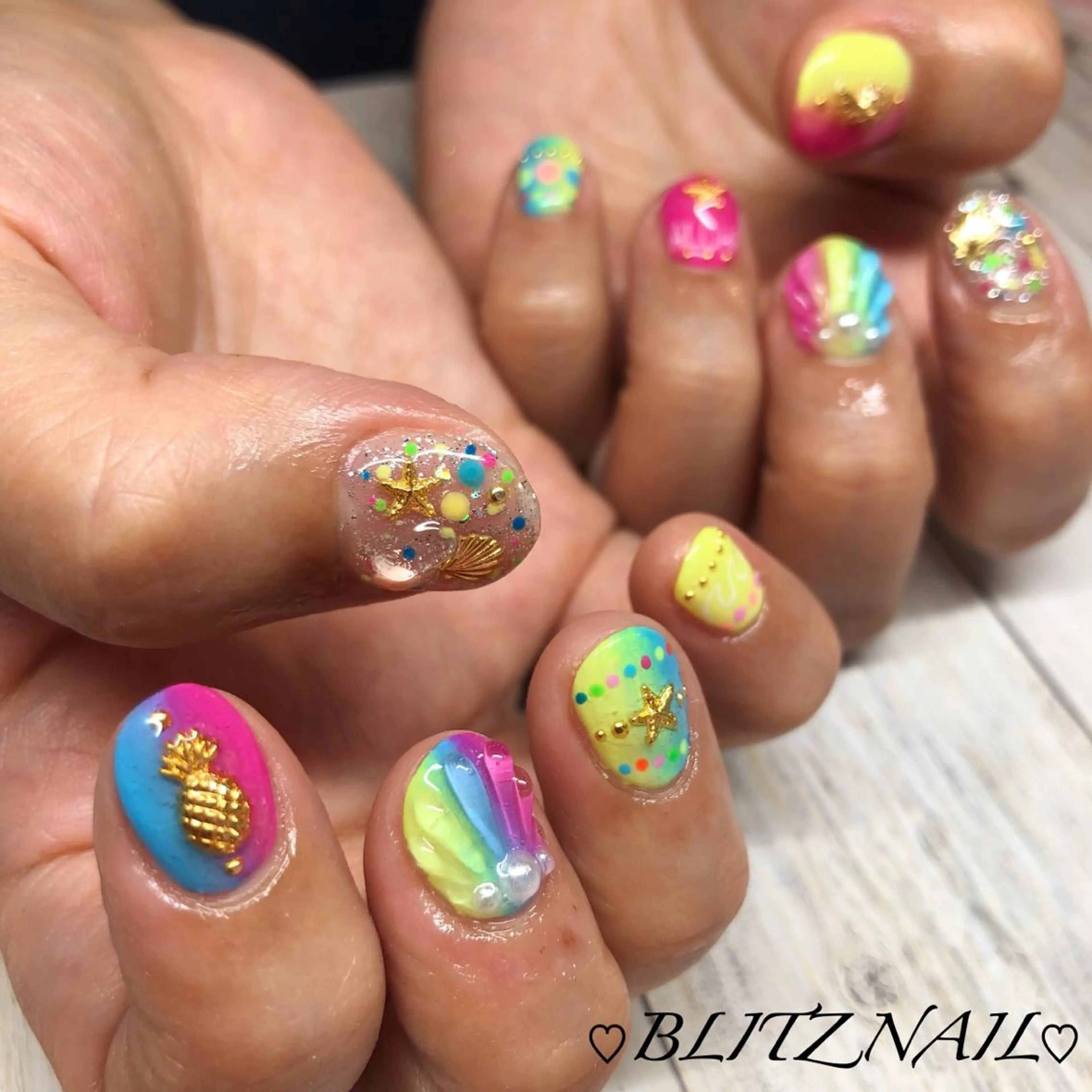 ネイル BLITZ Nail 岩田💅🏻✨のネイルデザイン