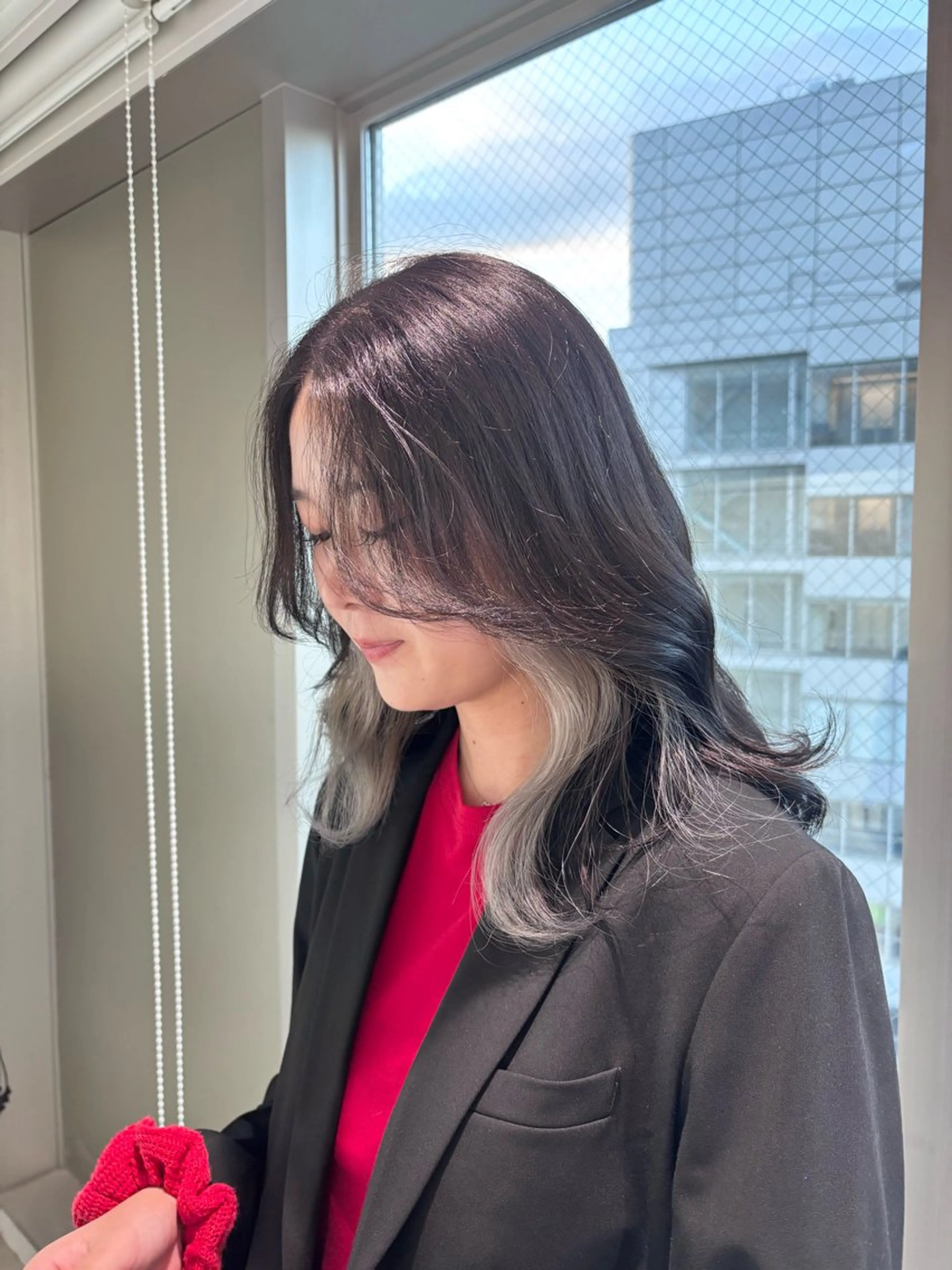 ミディアム カラー ブリーチ ヘアカラー トリートメント EIGHT ／SHU🩶のヘアスタイル