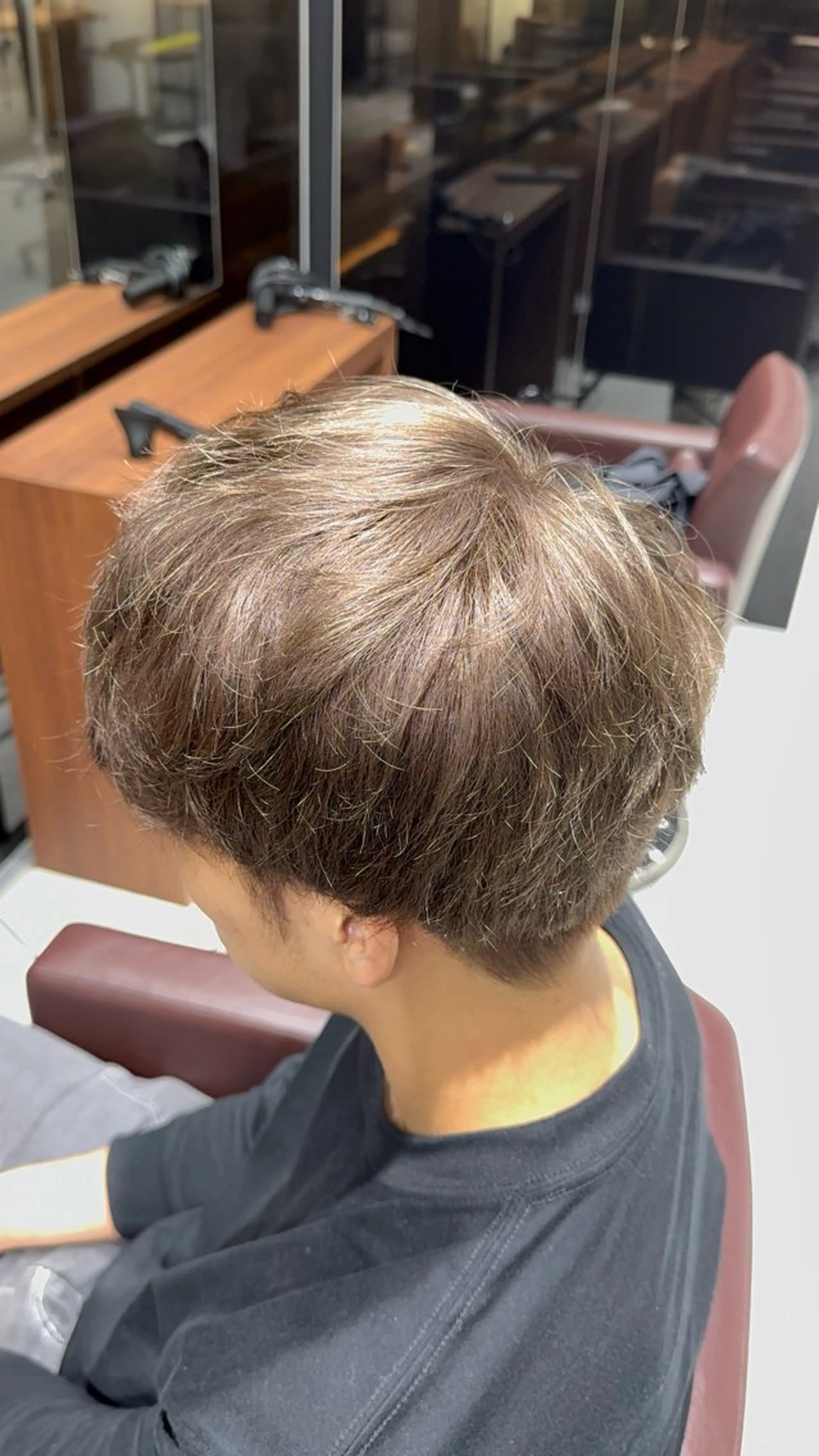 カラー ブリーチ グレージュ 渋谷ブリーチカラー/ デザインカラー/優希のヘアスタイル