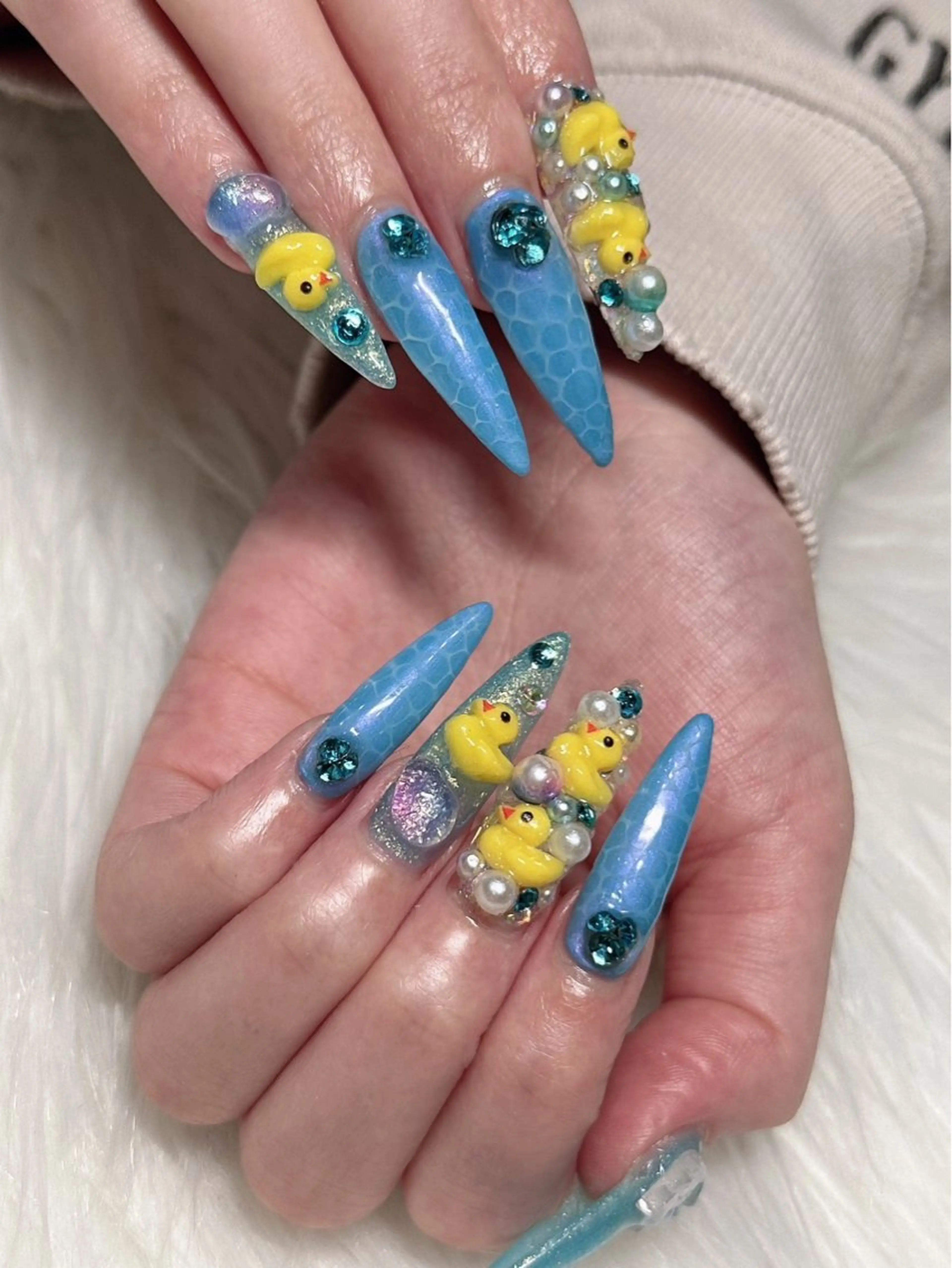 ネイル ハンドネイル nail&eye Ariesのネイルデザイン