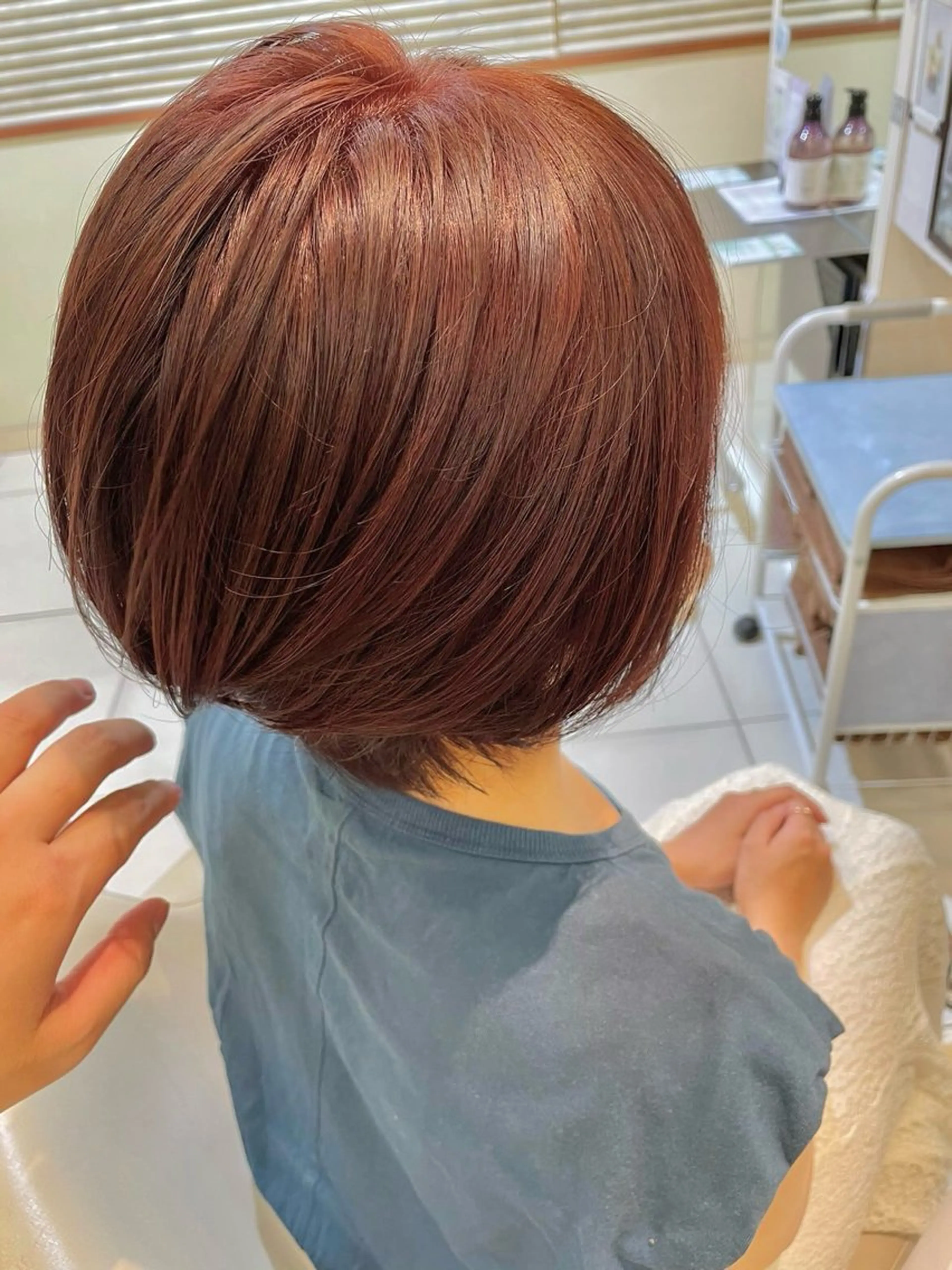 ショート カラー パーマ ヤマグチ ユキナのヘアスタイル