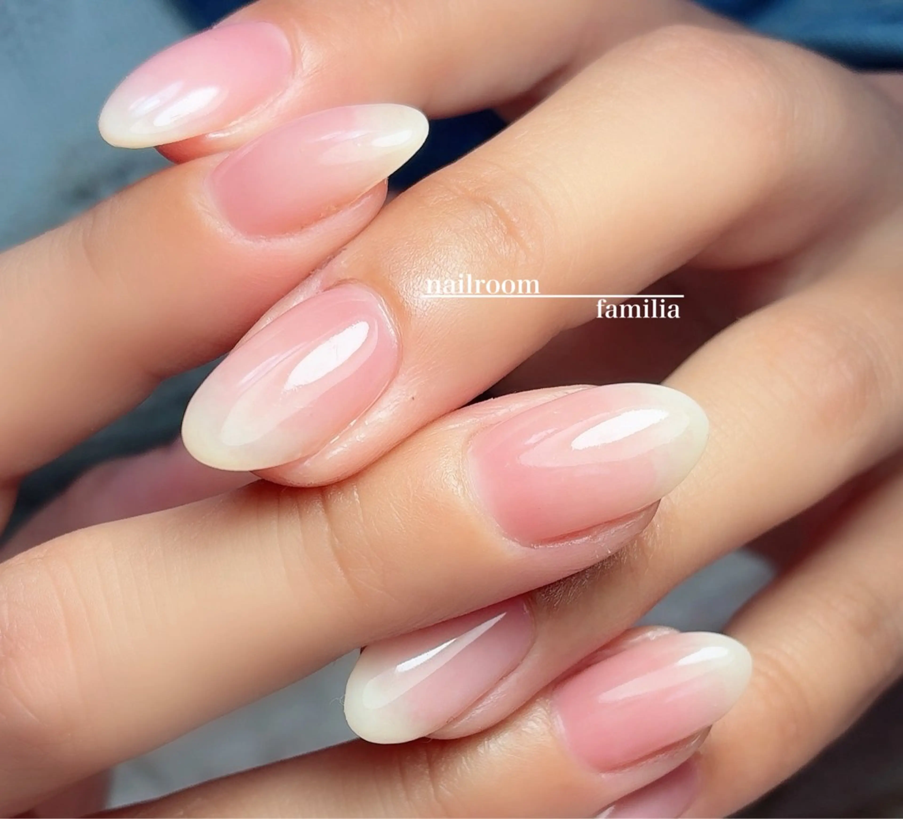 ネイル ハンドネイル -nailroom- familiaのネイルデザイン