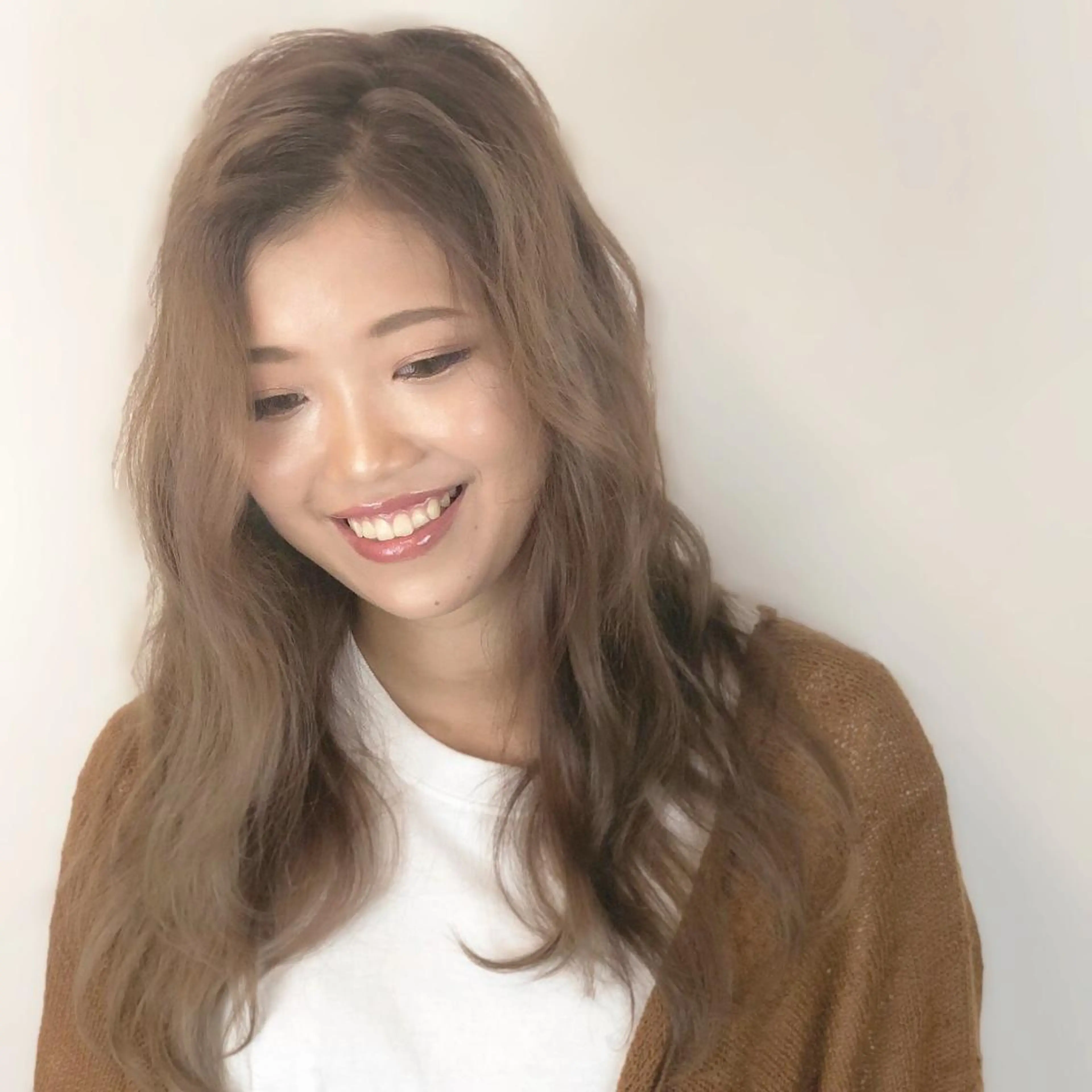 セミロング カラー ヘアアレンジ バレイヤージュ デザインカラー ハイライトカラー 外国人風カラー ハイライト アンドウ ユウ/ レイヤーカット/韓国のヘアスタイル